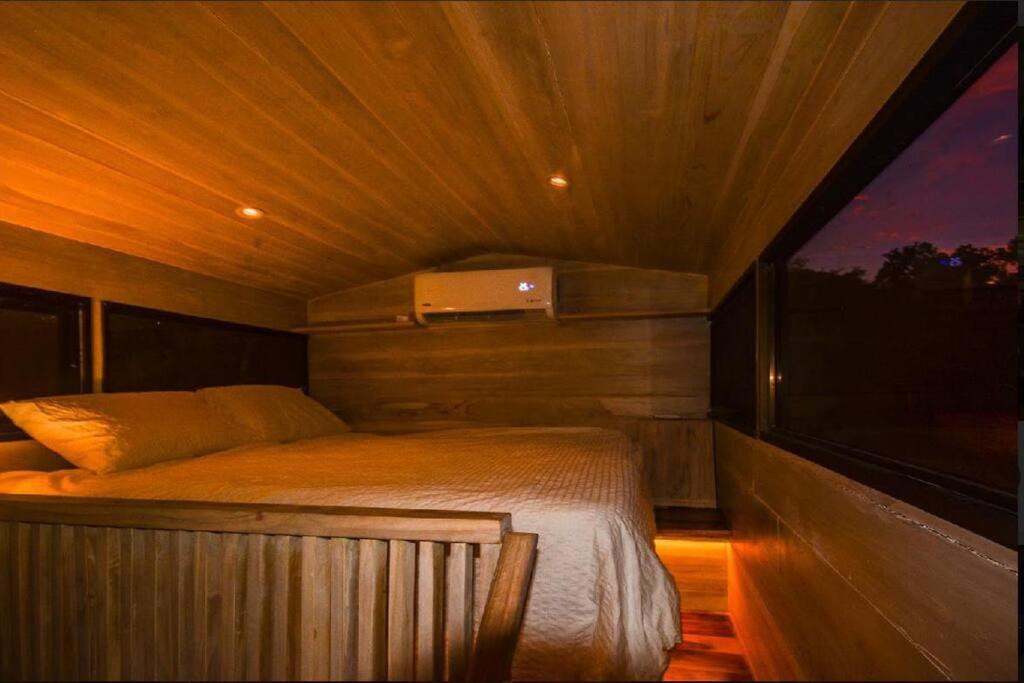 Casita VNV walking distance to the beach