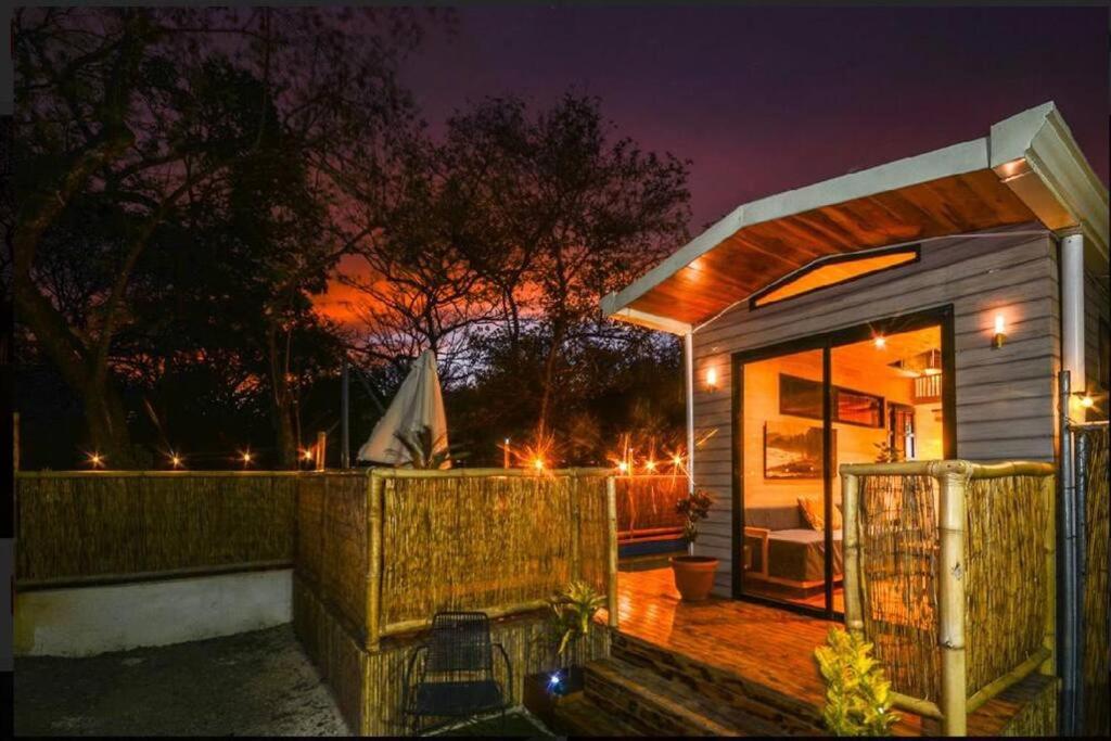 Casita VNV walking distance to the beach