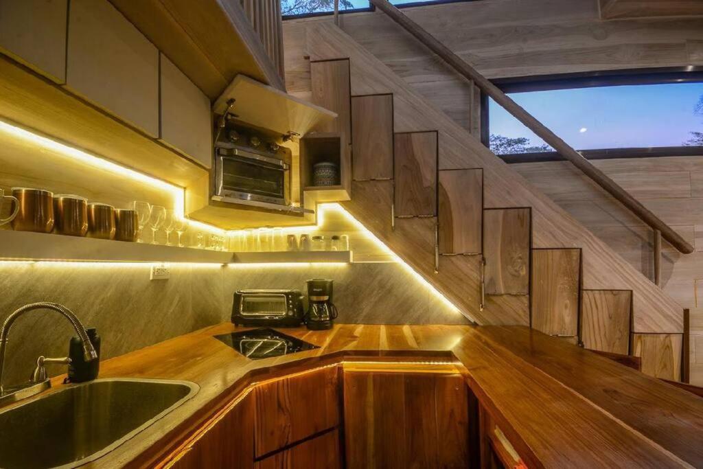 Casita VNV walking distance to the beach