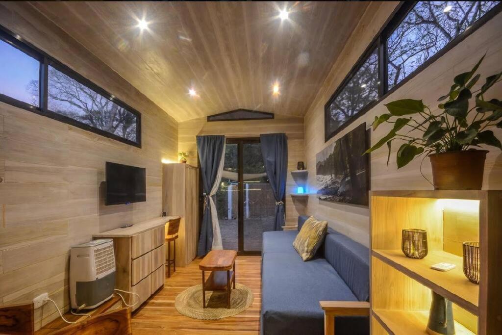 Casita VNV walking distance to the beach