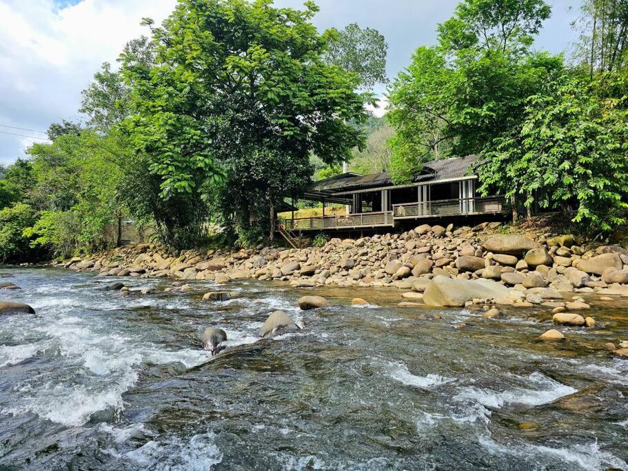 Rugading Riverside Villa near Kota Kinabalu. photo 1