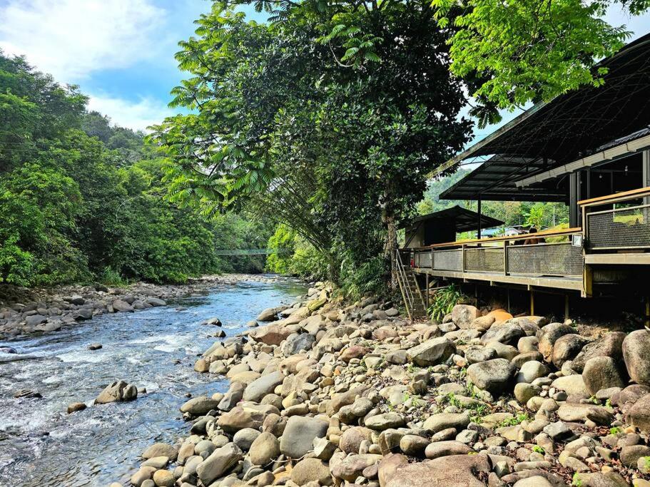 Rugading Riverside Villa near Kota Kinabalu. photo 3