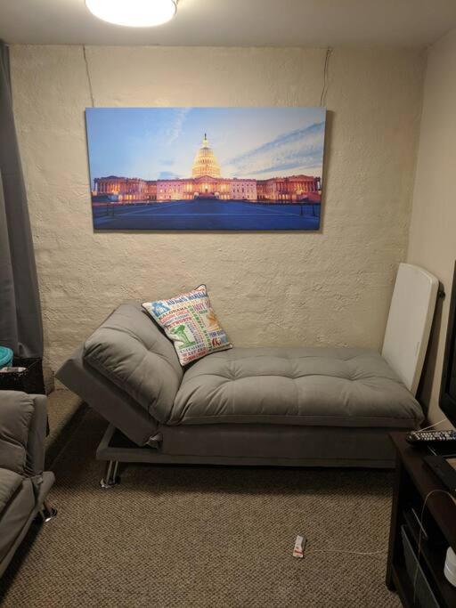Cozy and Private English Basement Apartment view 3