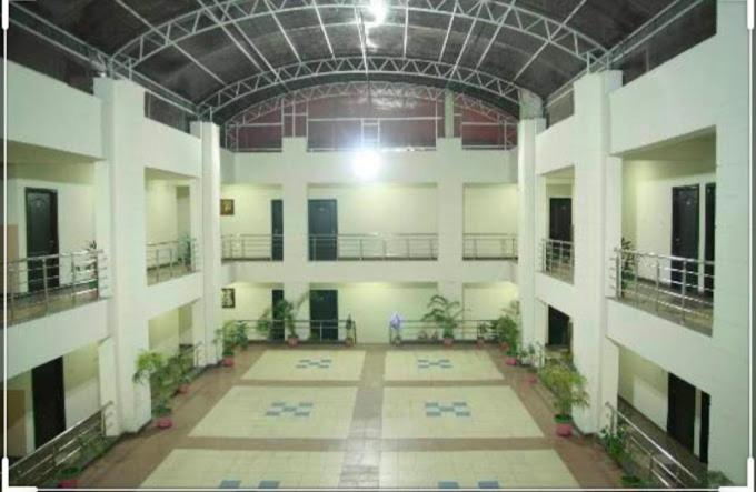 HOTEL RAJMAHAL GREEN