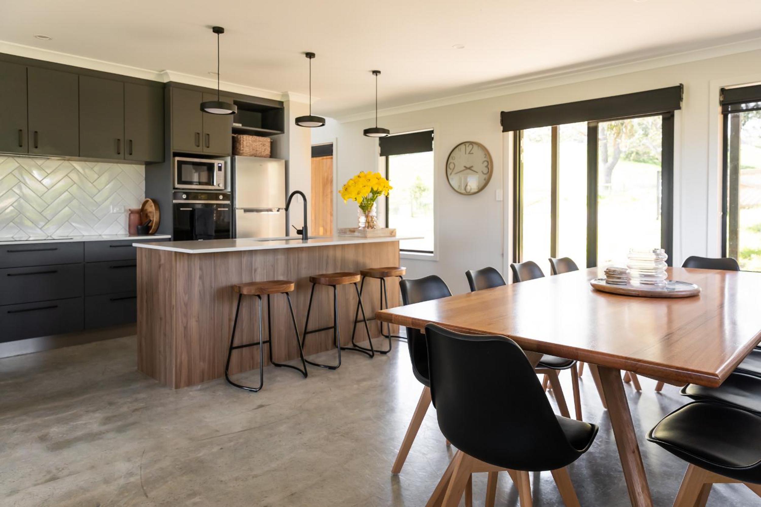 44onRoaring - in the Huon Valley