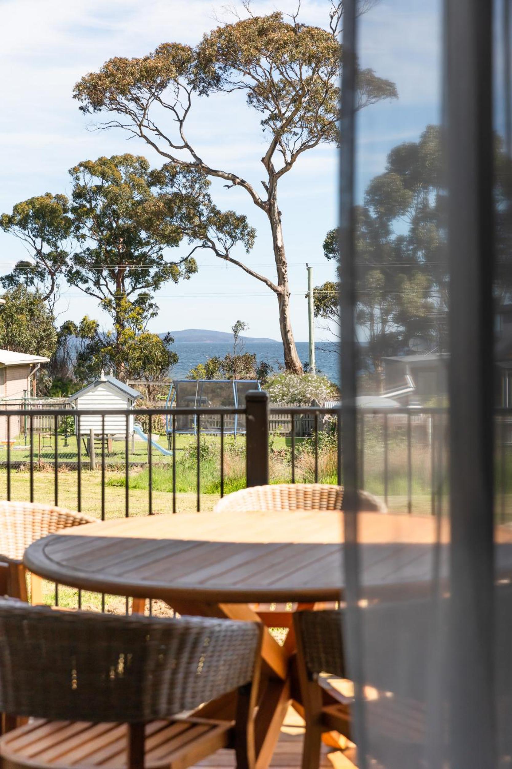 44onRoaring - in the Huon Valley