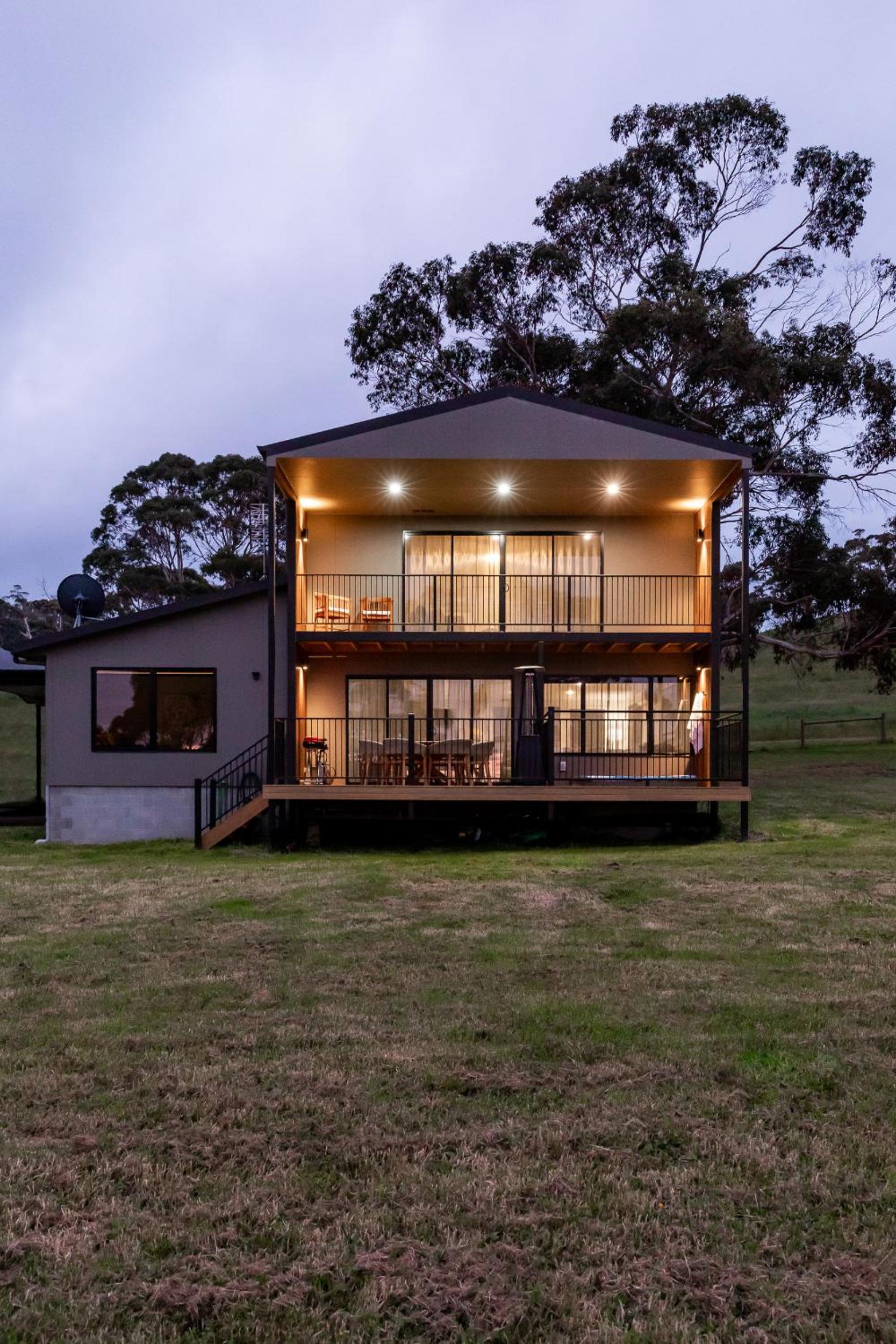 44onRoaring - in the Huon Valley