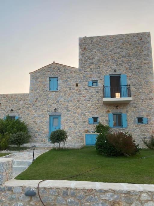 Elemani Villas