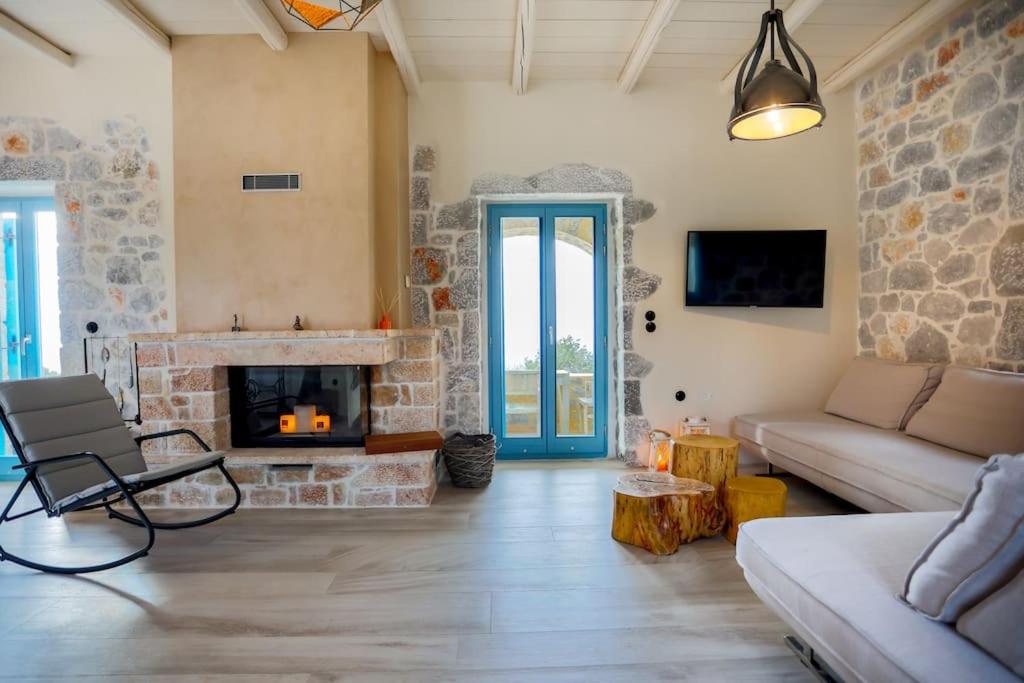 Elemani Villas
