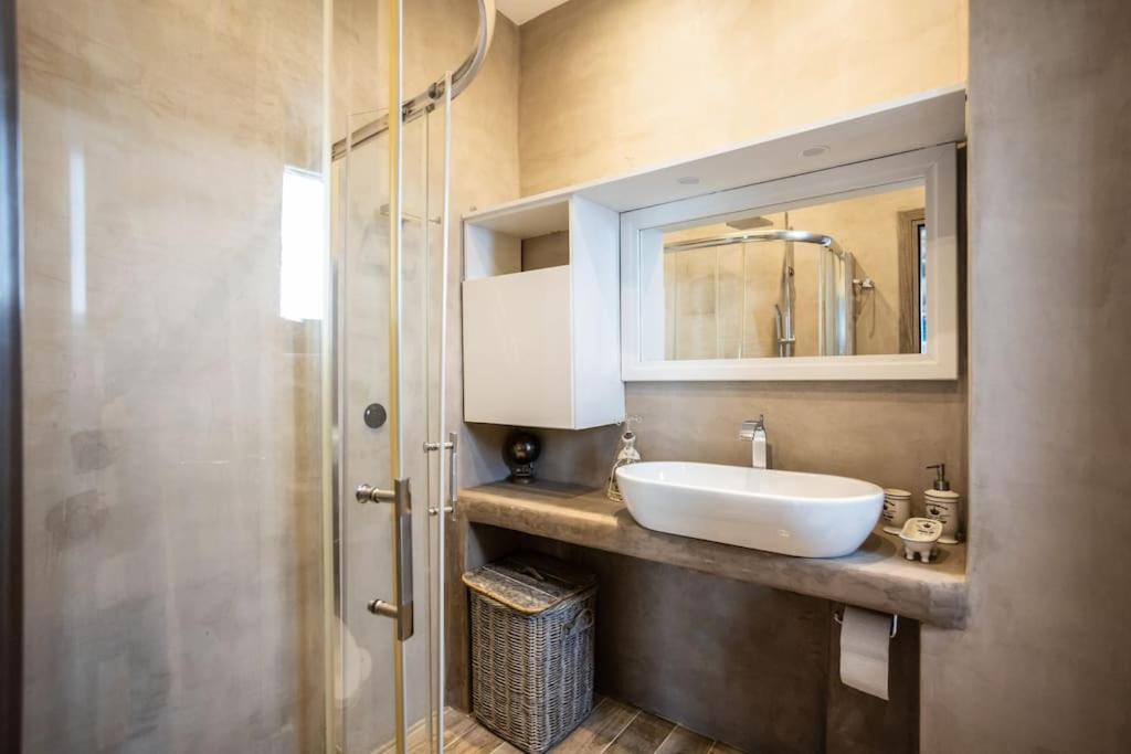 Elemani Villas