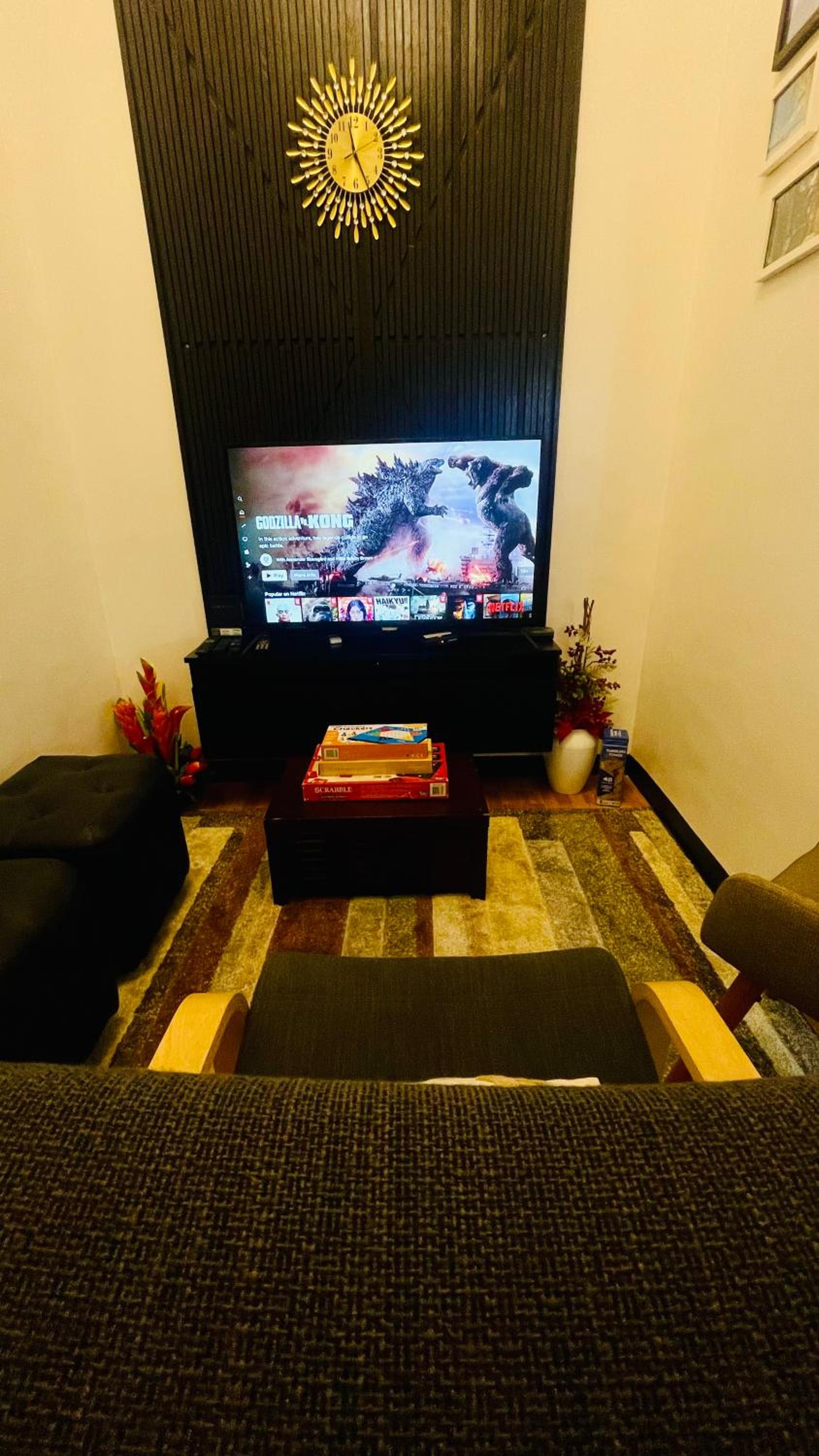 Condo Stay for Couple with Netflix, Kitchen & Washer, Near MRT Boni view 3