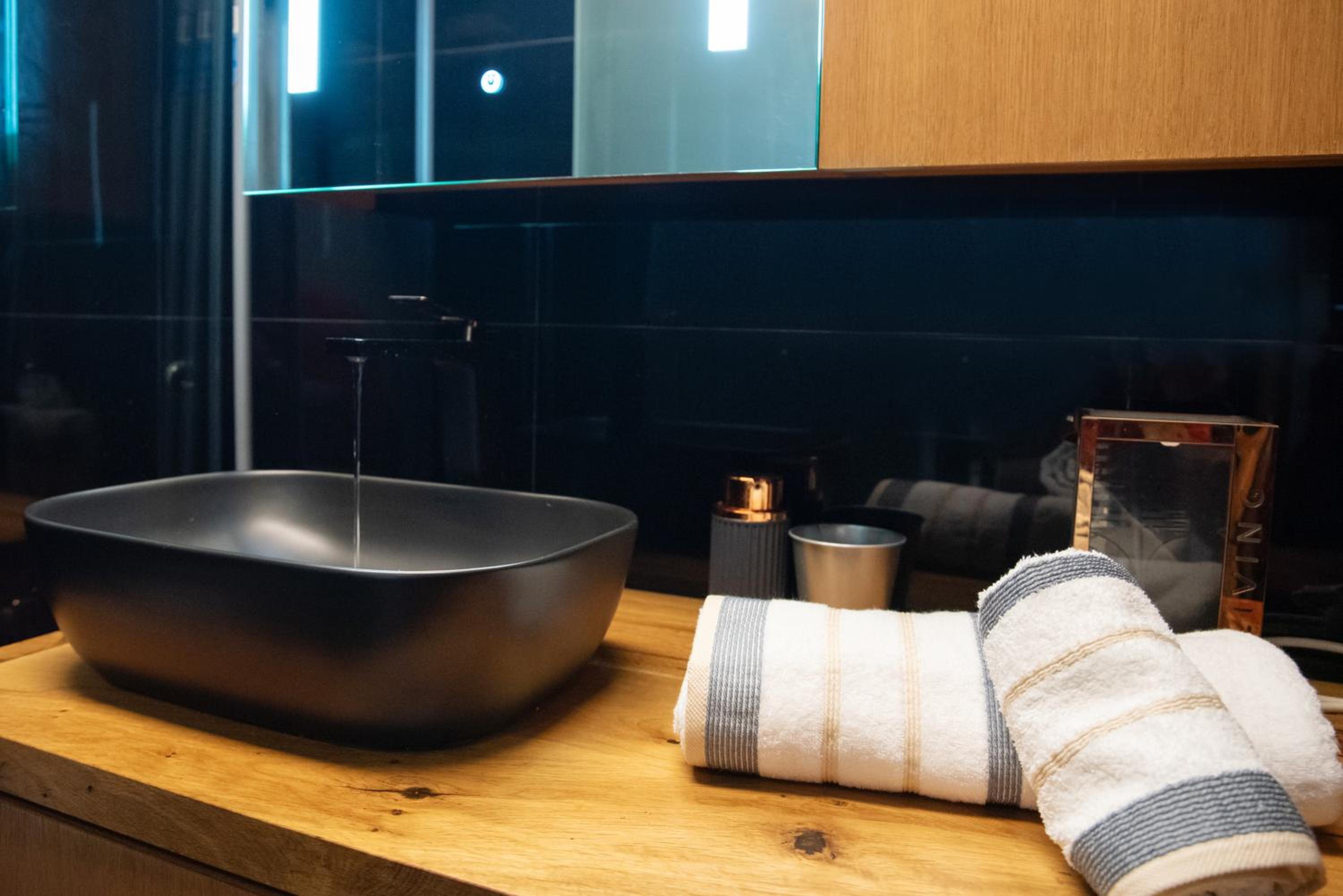 Athens centre Luxury Studio close to metro and Hospitals
