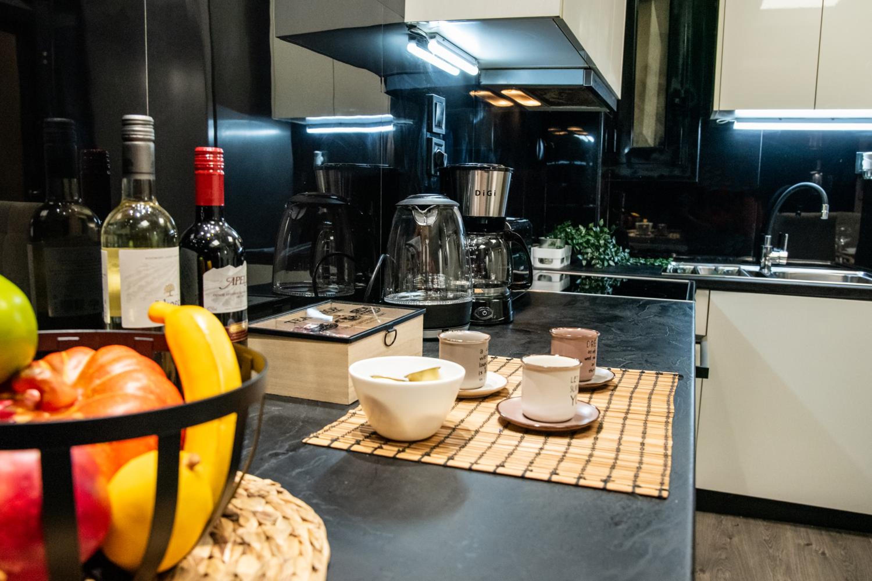 Athens centre Luxury Studio close to metro and Hospitals