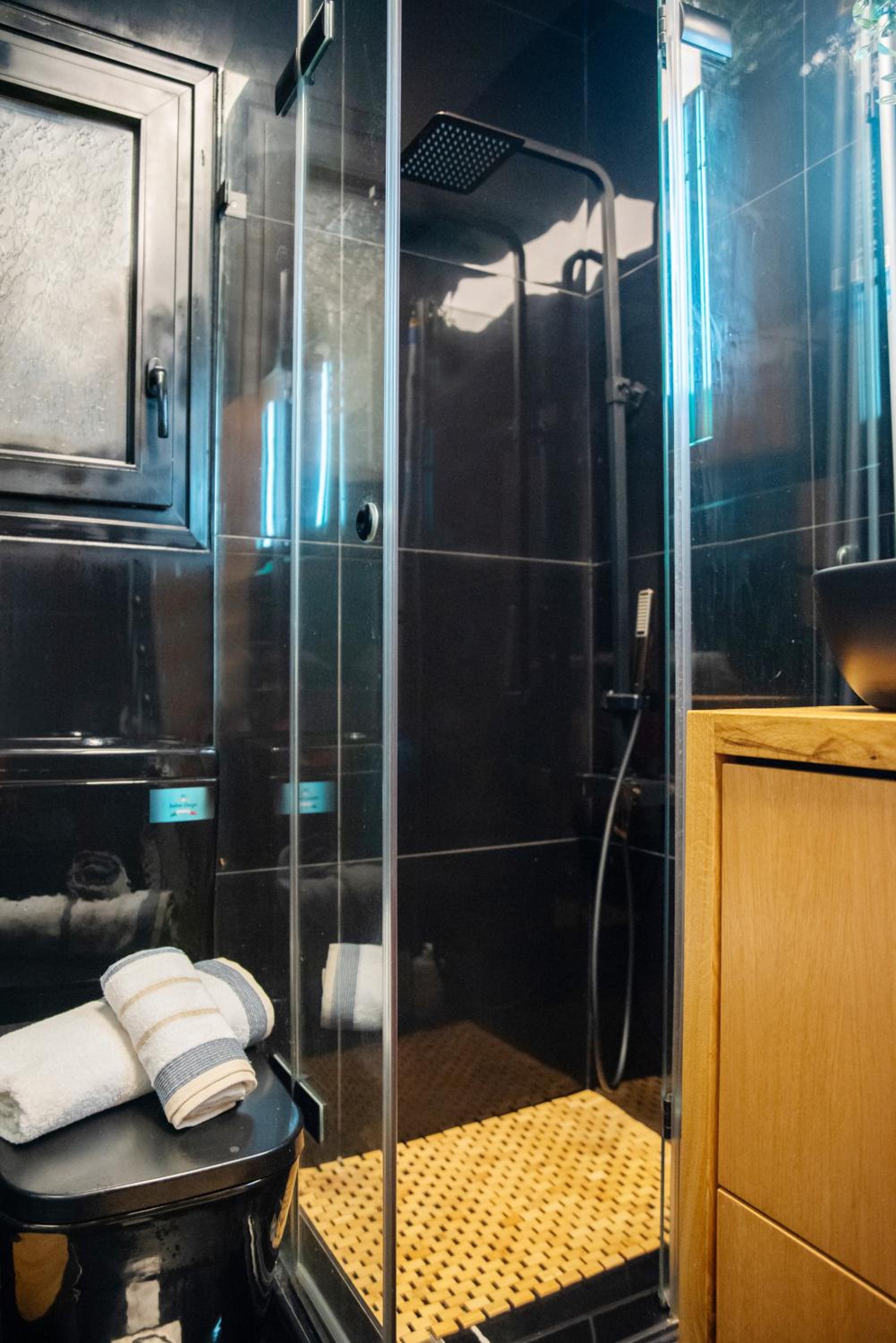 Athens centre Luxury Studio close to metro and Hospitals