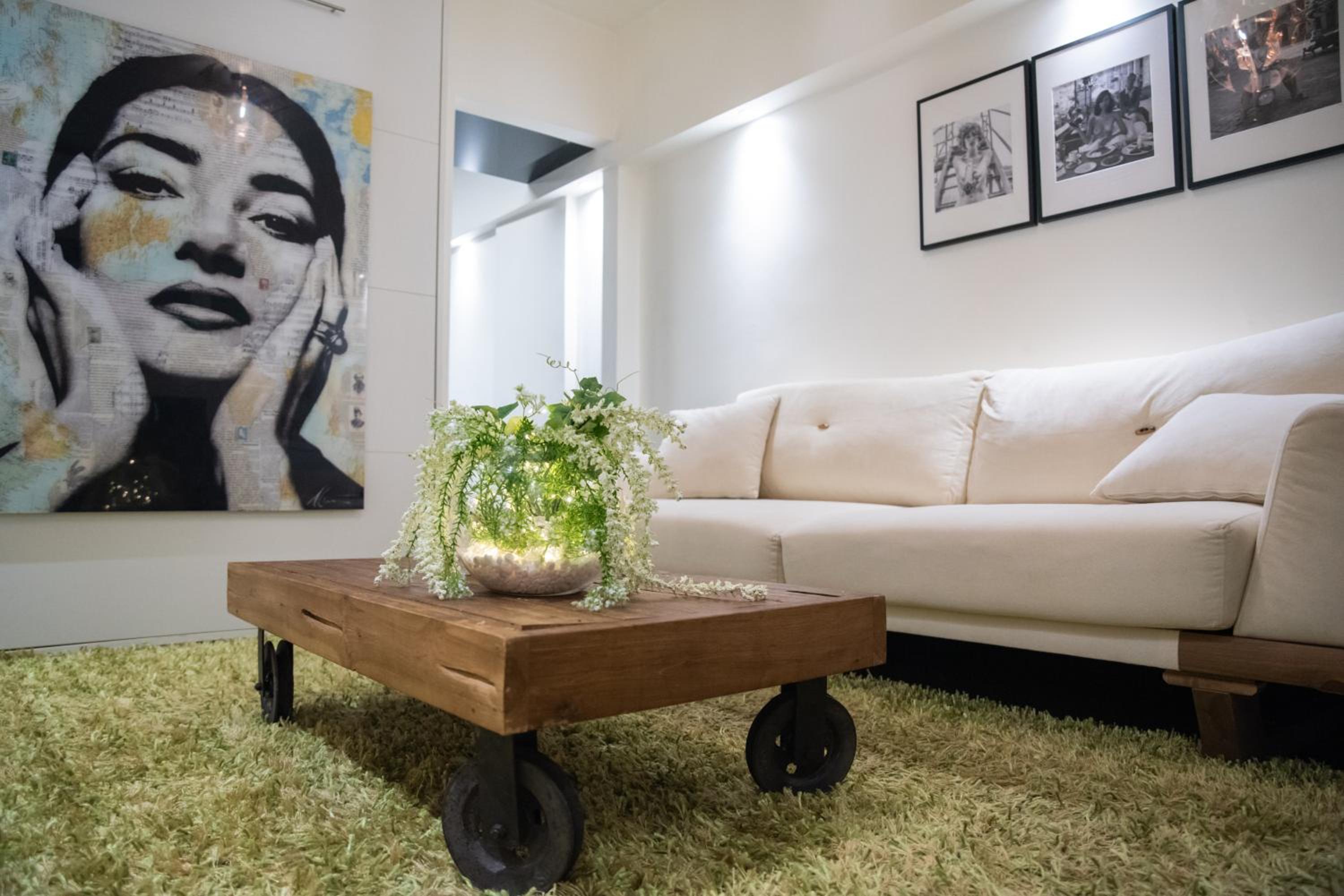 Athens centre Luxury Studio close to metro and Hospitals