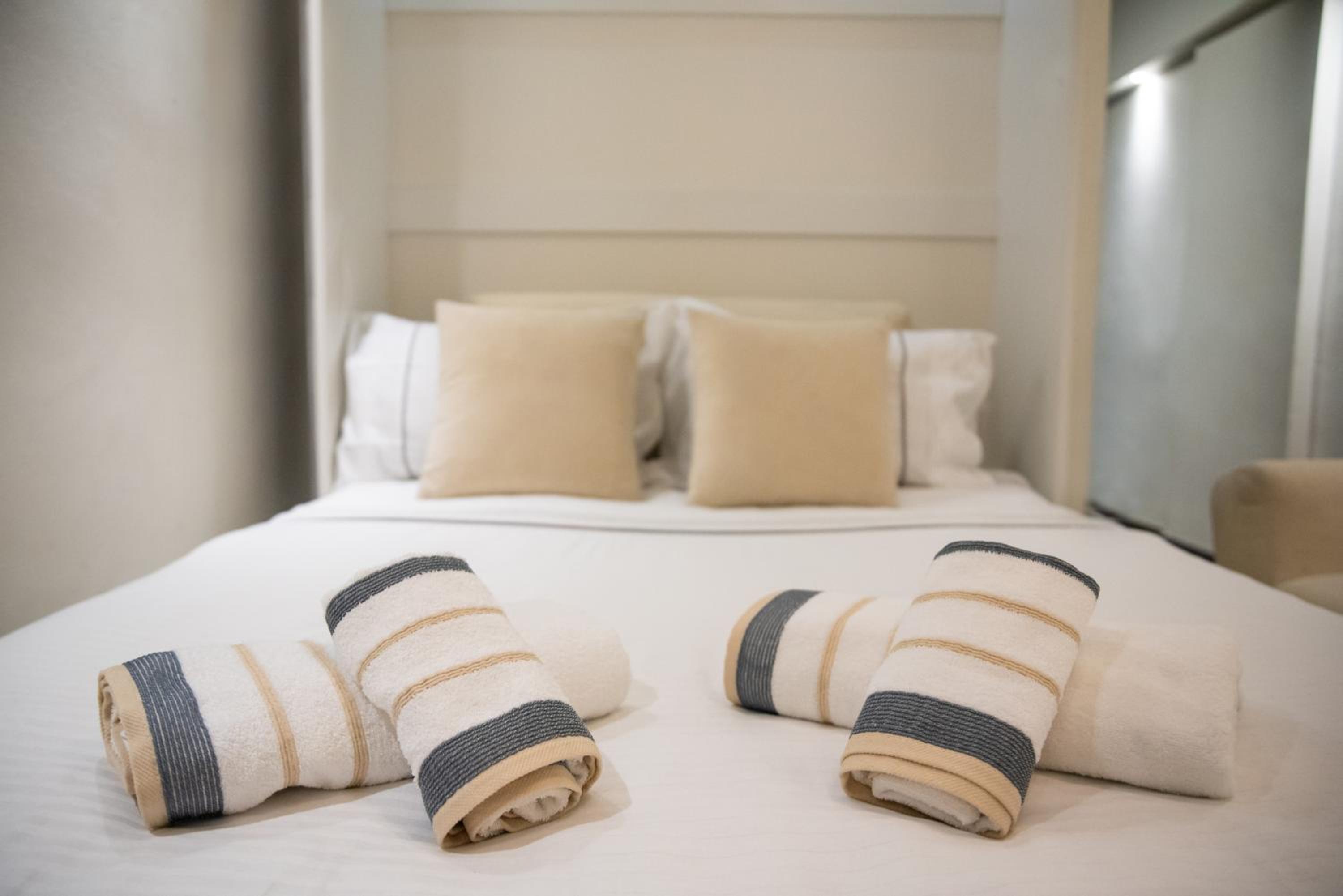 Athens centre Luxury Studio close to metro and Hospitals