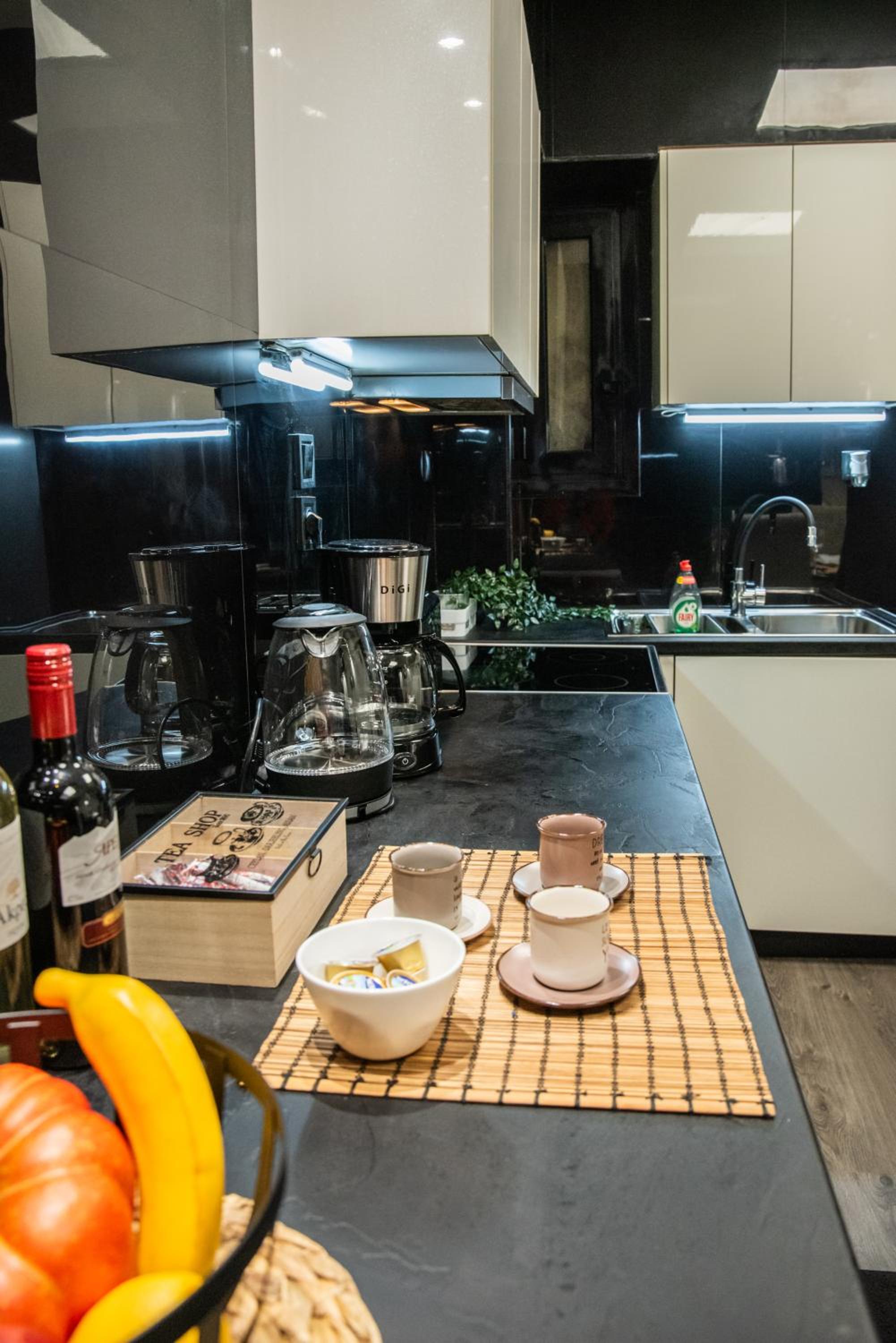 Athens centre Luxury Studio close to metro and Hospitals