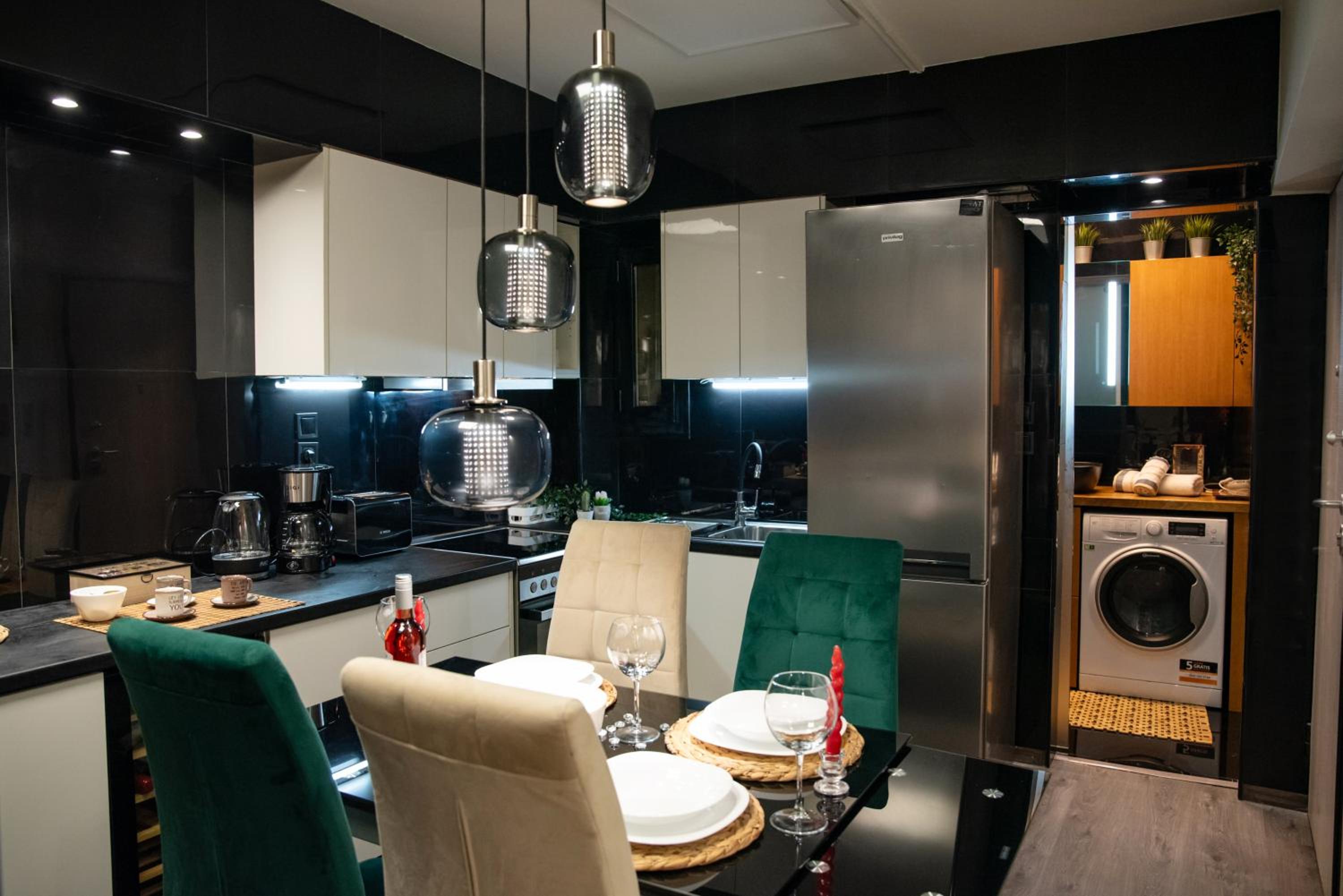 Athens centre Luxury Studio close to metro and Hospitals