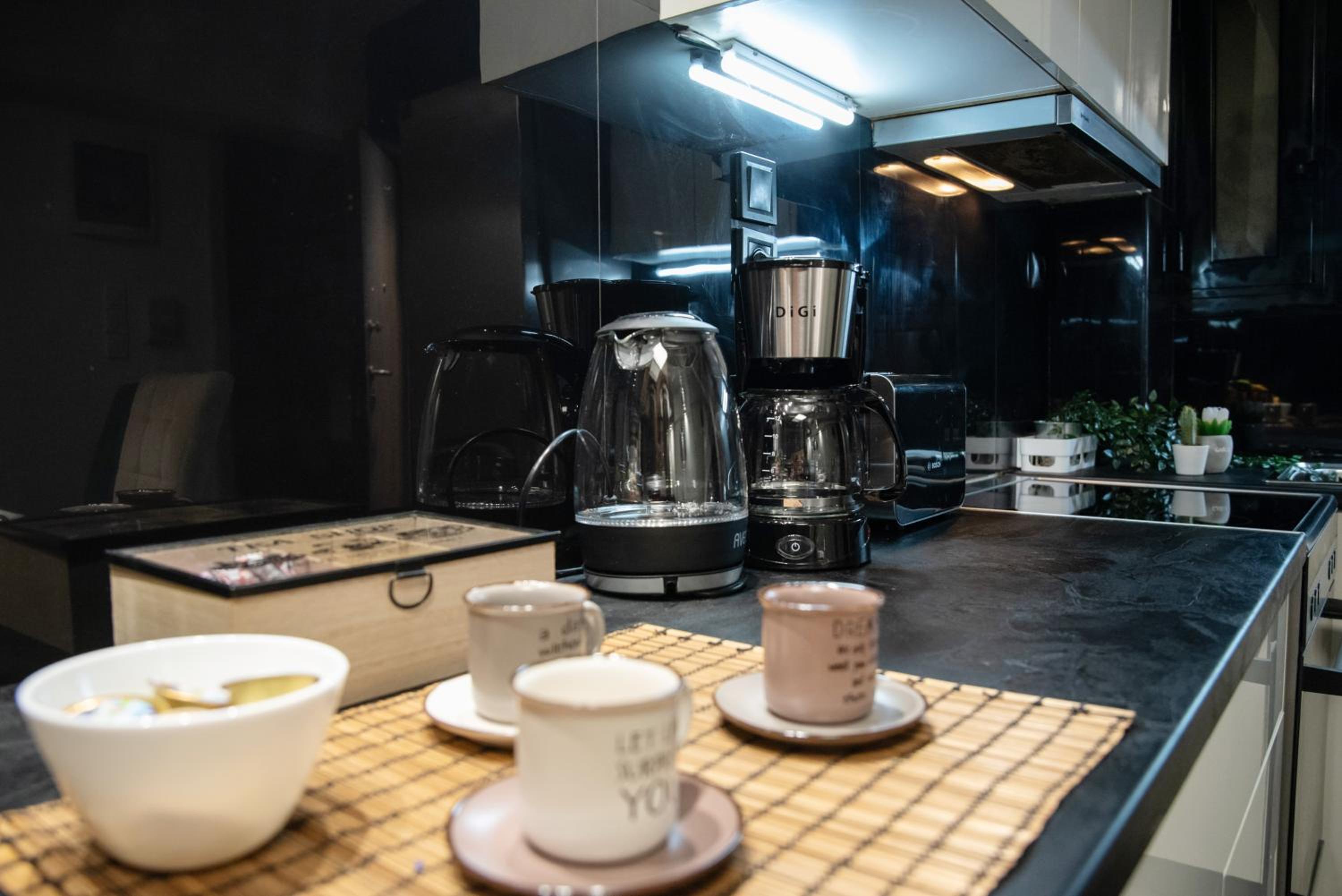 Athens centre Luxury Studio close to metro and Hospitals