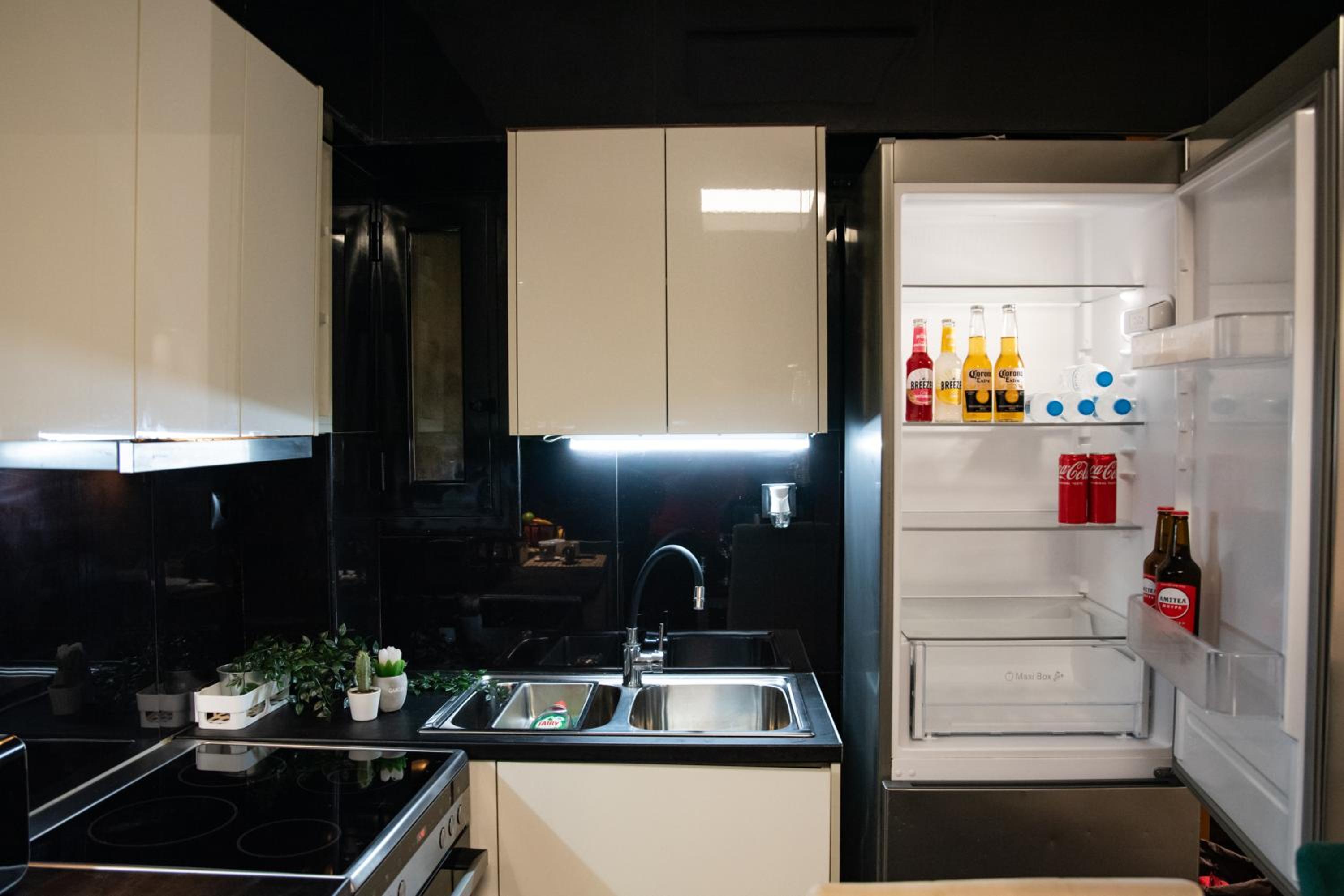 Athens centre Luxury Studio close to metro and Hospitals
