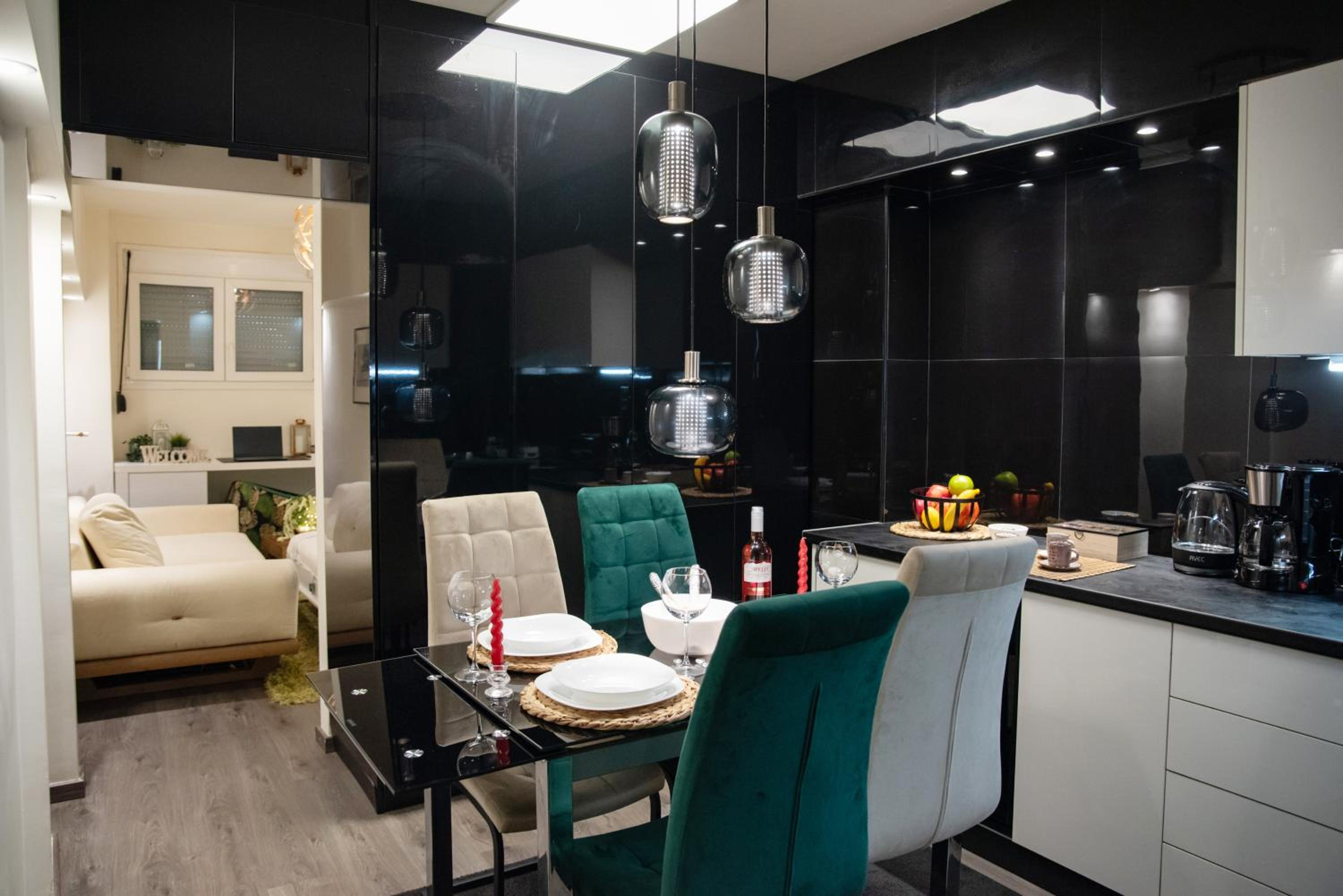 Athens centre Luxury Studio close to metro and Hospitals