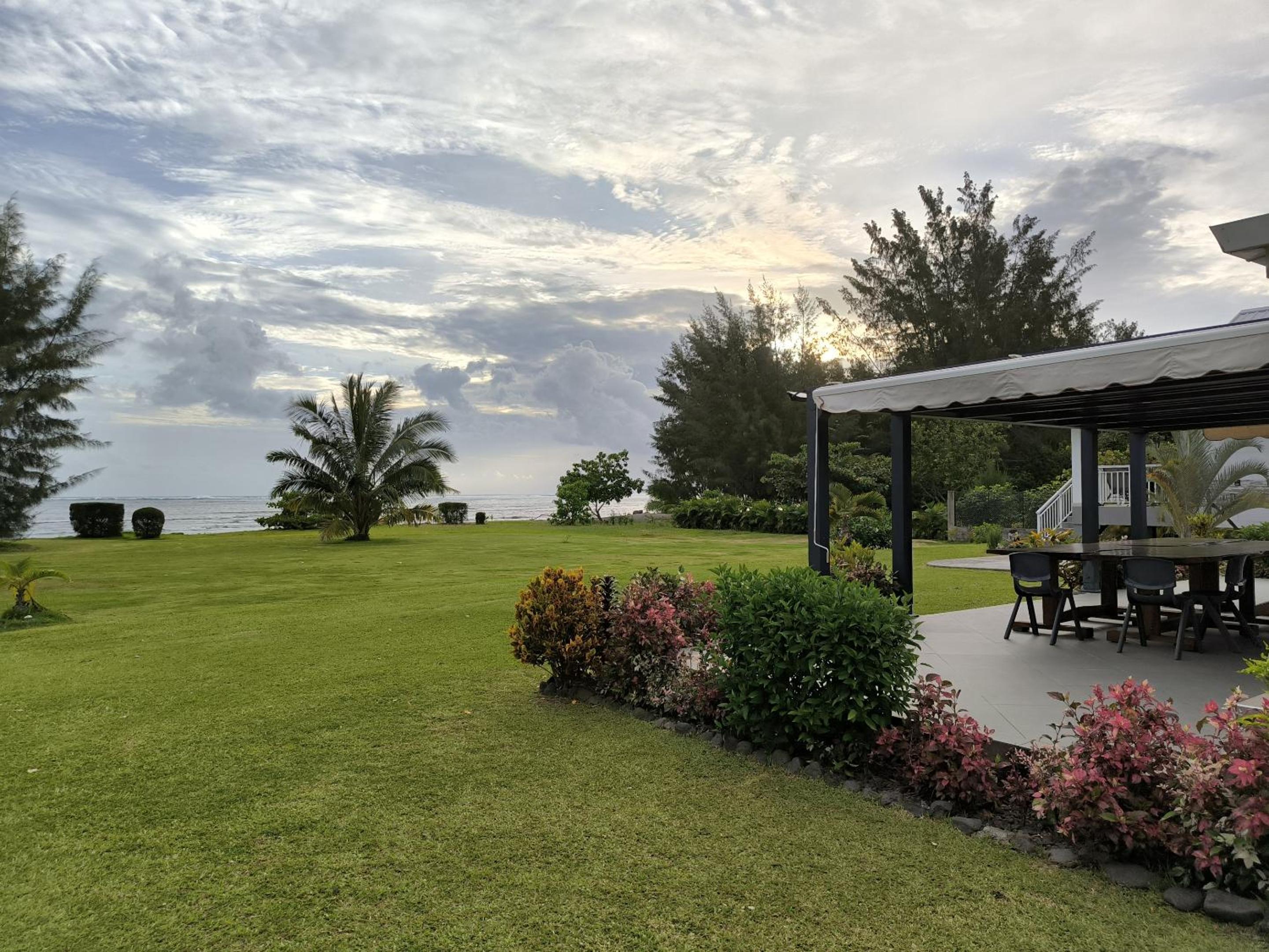 Moanaura Lodge