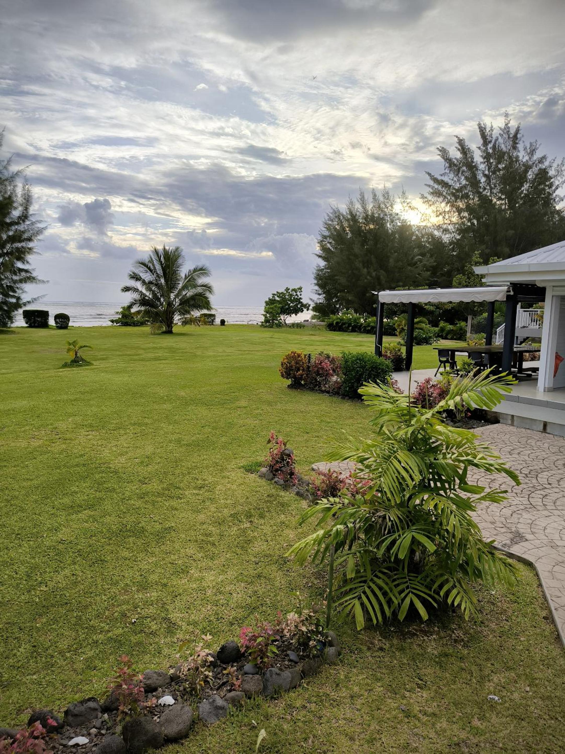 Moanaura Lodge