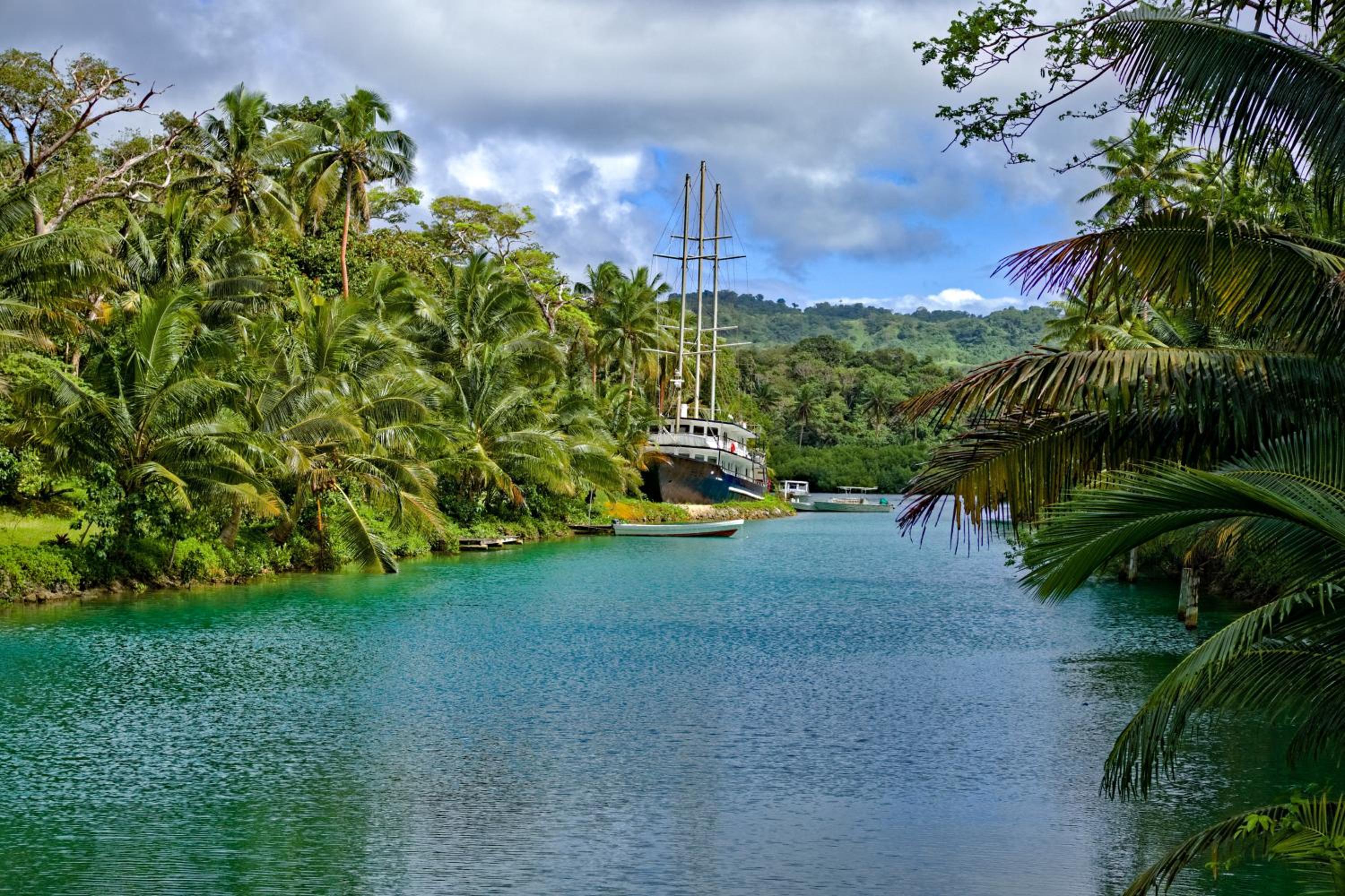 Savasi Island Resort