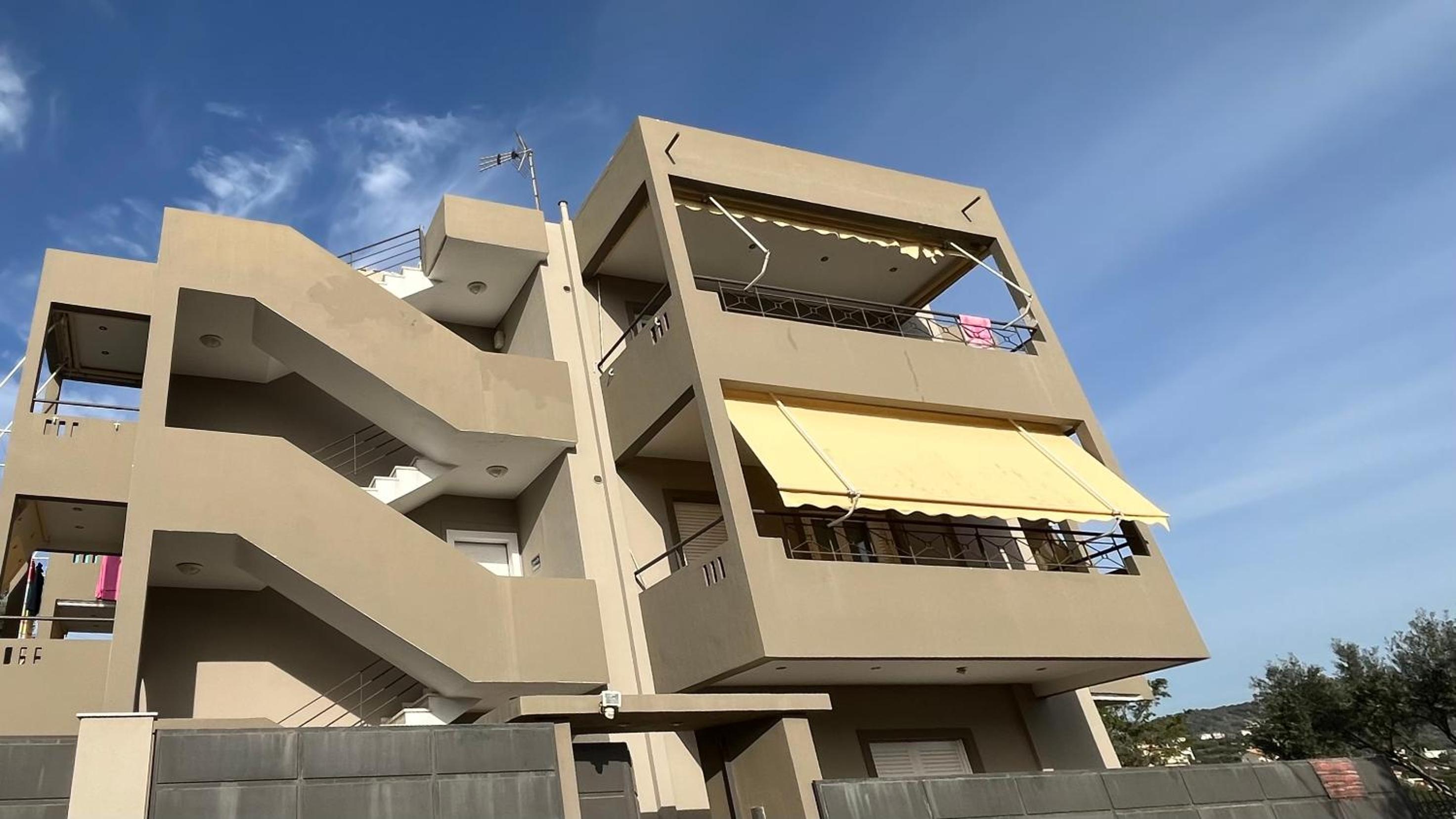 Amaryllis Apartments