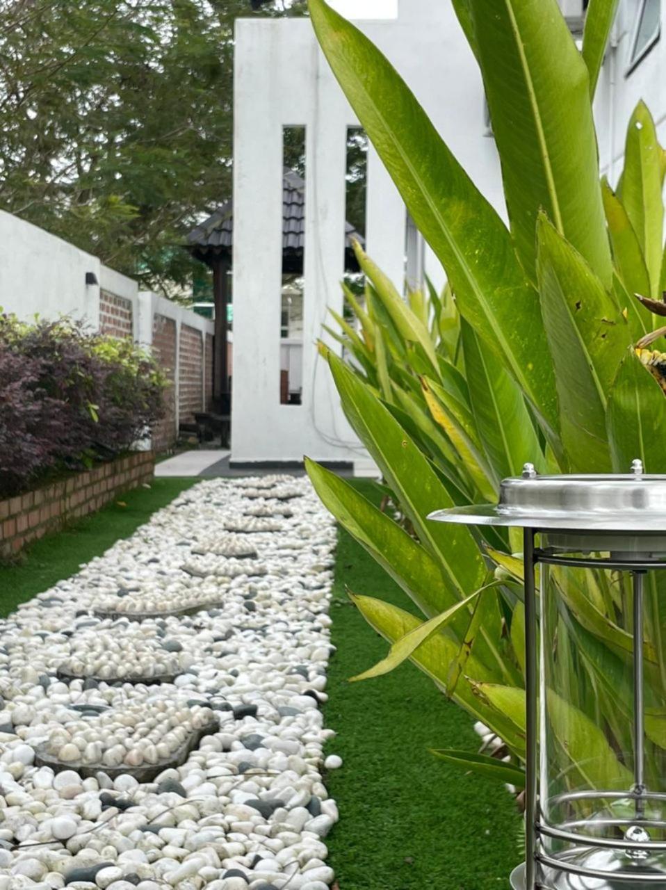 ANJUNG KASEH Villa Bukit Katil 4bedroom with Swimming Pool