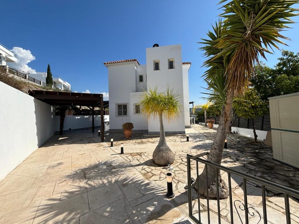 Hotel Villa Marina Sea-View Private Pool - Image 1