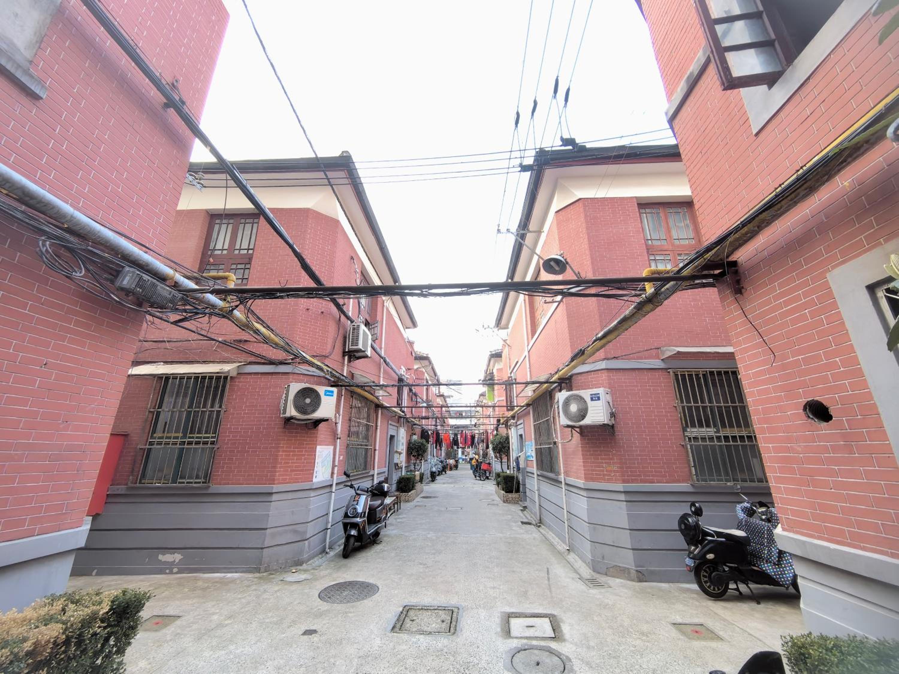 Yi Du Home-300m to People's Square & Metro -Credit Cards OK