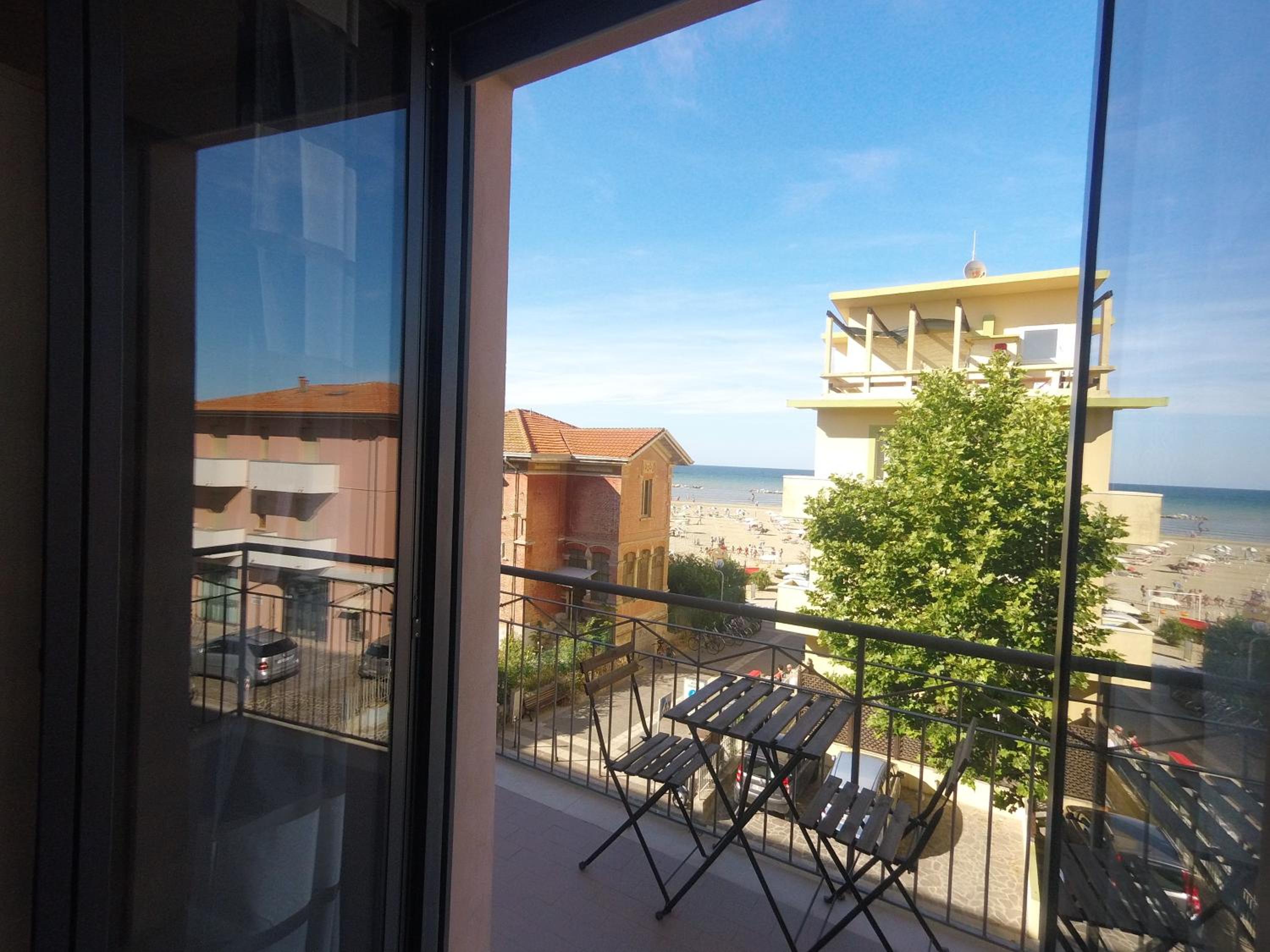 Beach House Holiday Apartments