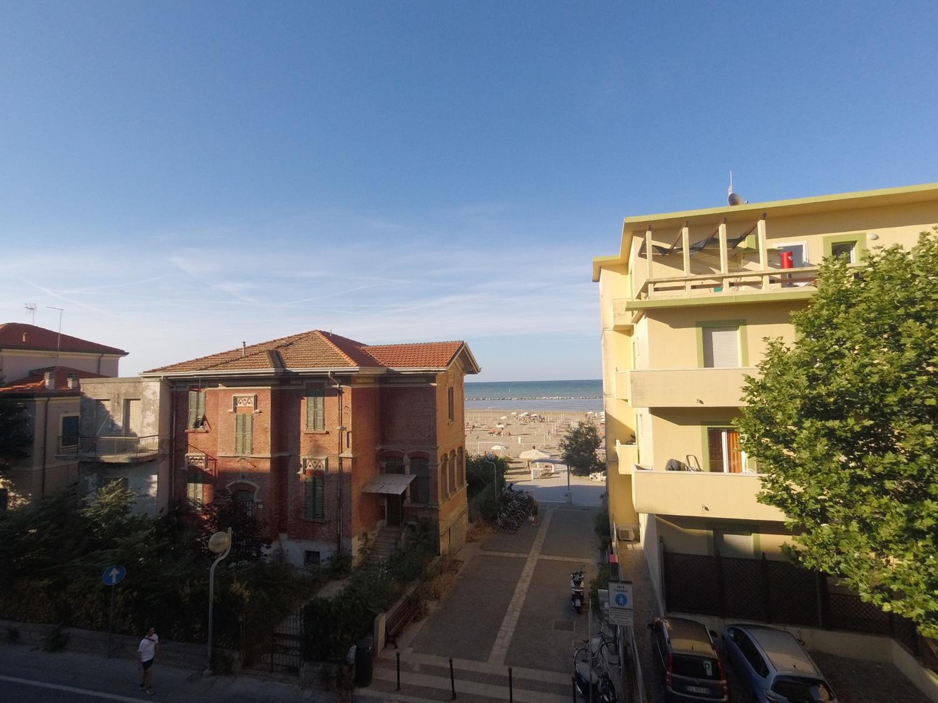 Beach House Holiday Apartments