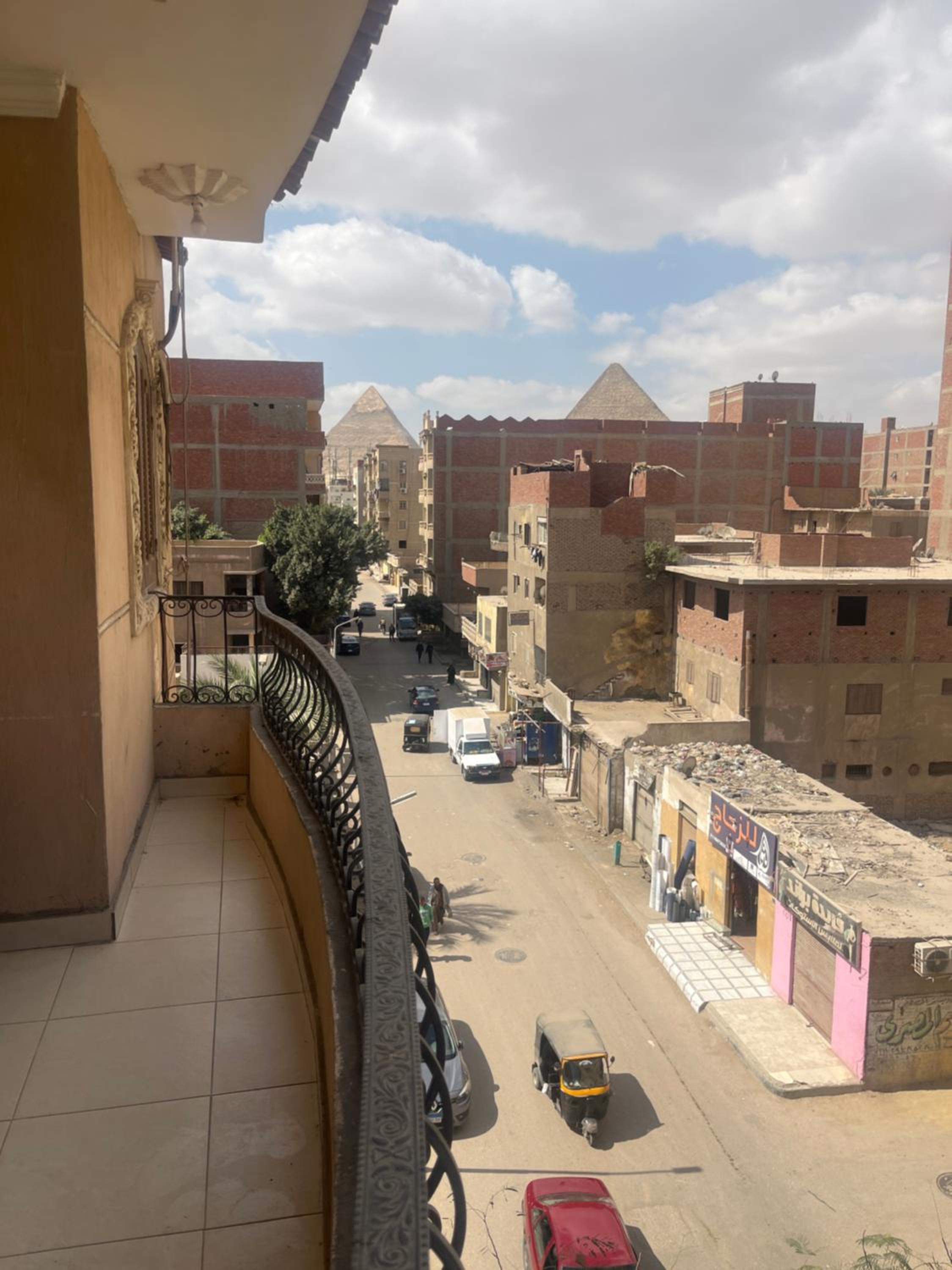 Badr pyramids inn