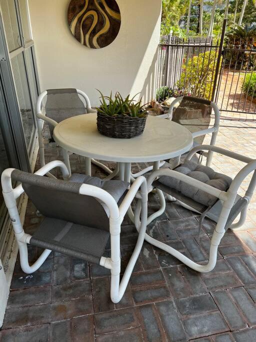 Surfers Beachside Retreat
