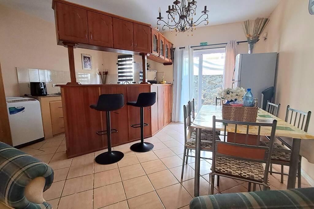 Sunshine Luxurious Villa:4 mins walk from beach photo 4