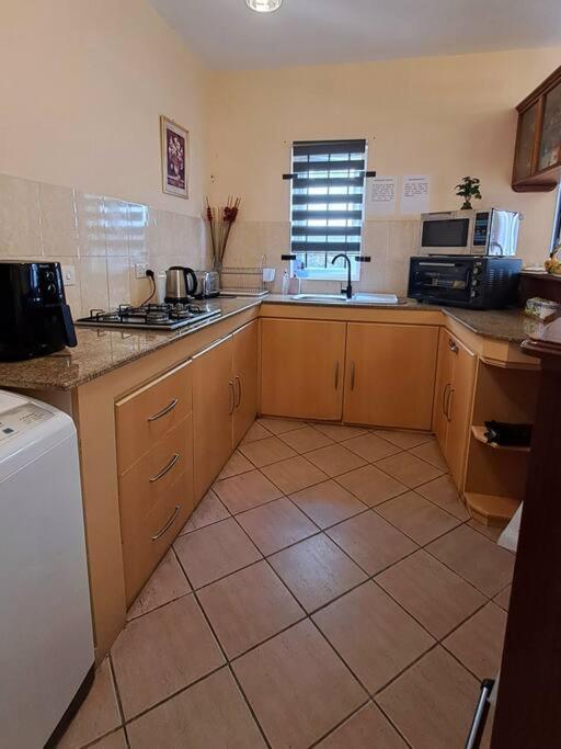 Sunshine Luxurious Villa:4 mins walk from beach photo 3