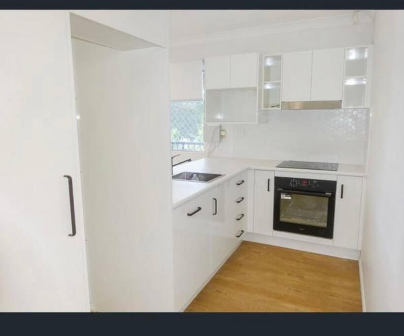 Apartment on Henry
