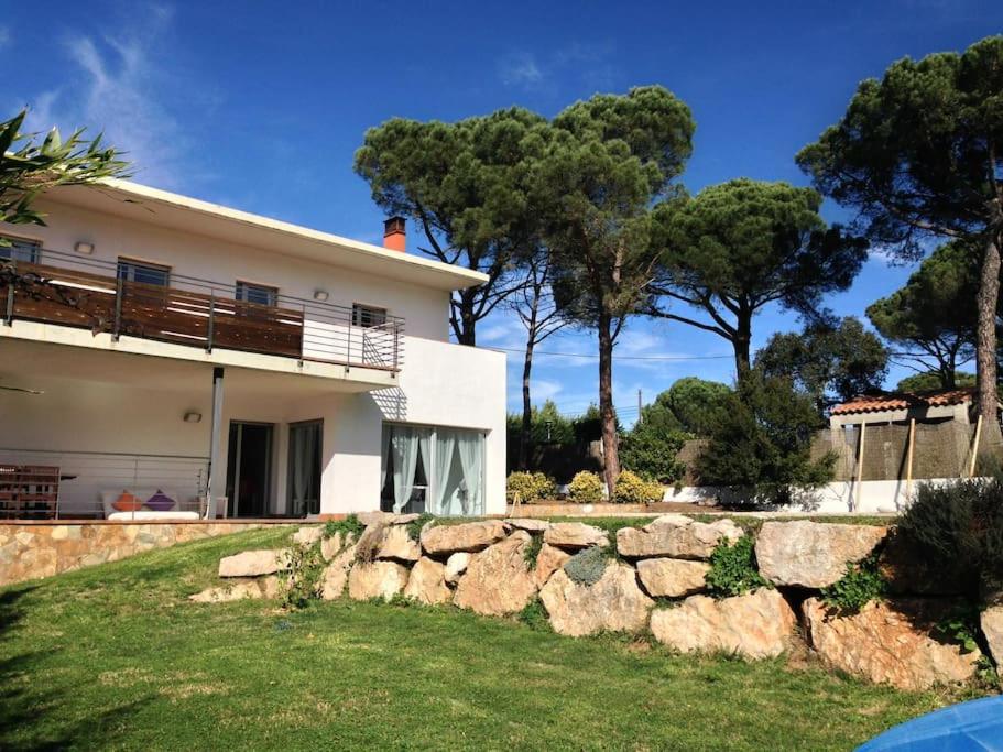 MODERN VILLA IN COSTA BRAVA