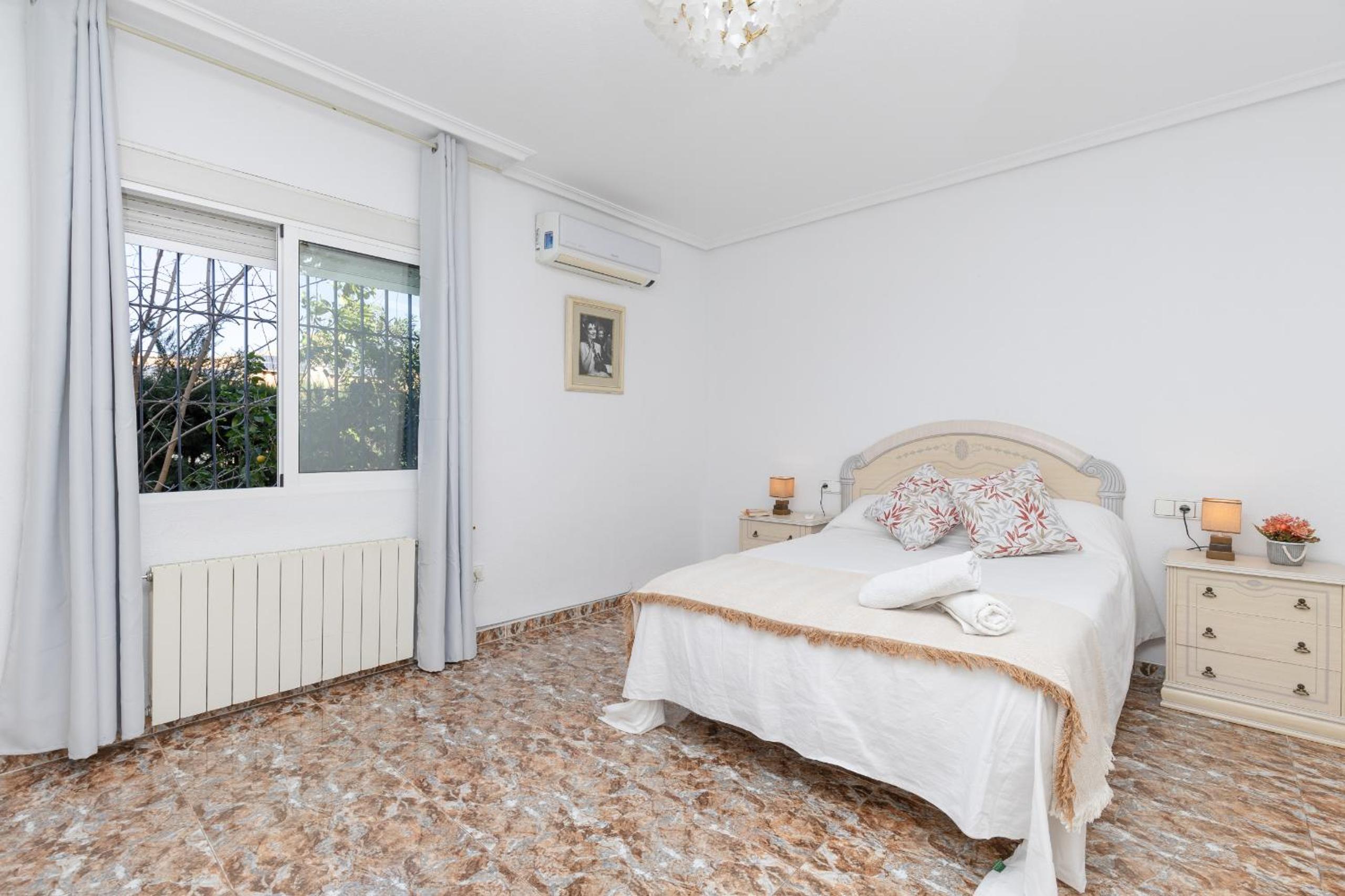 Fidalsa Grand White House view 2