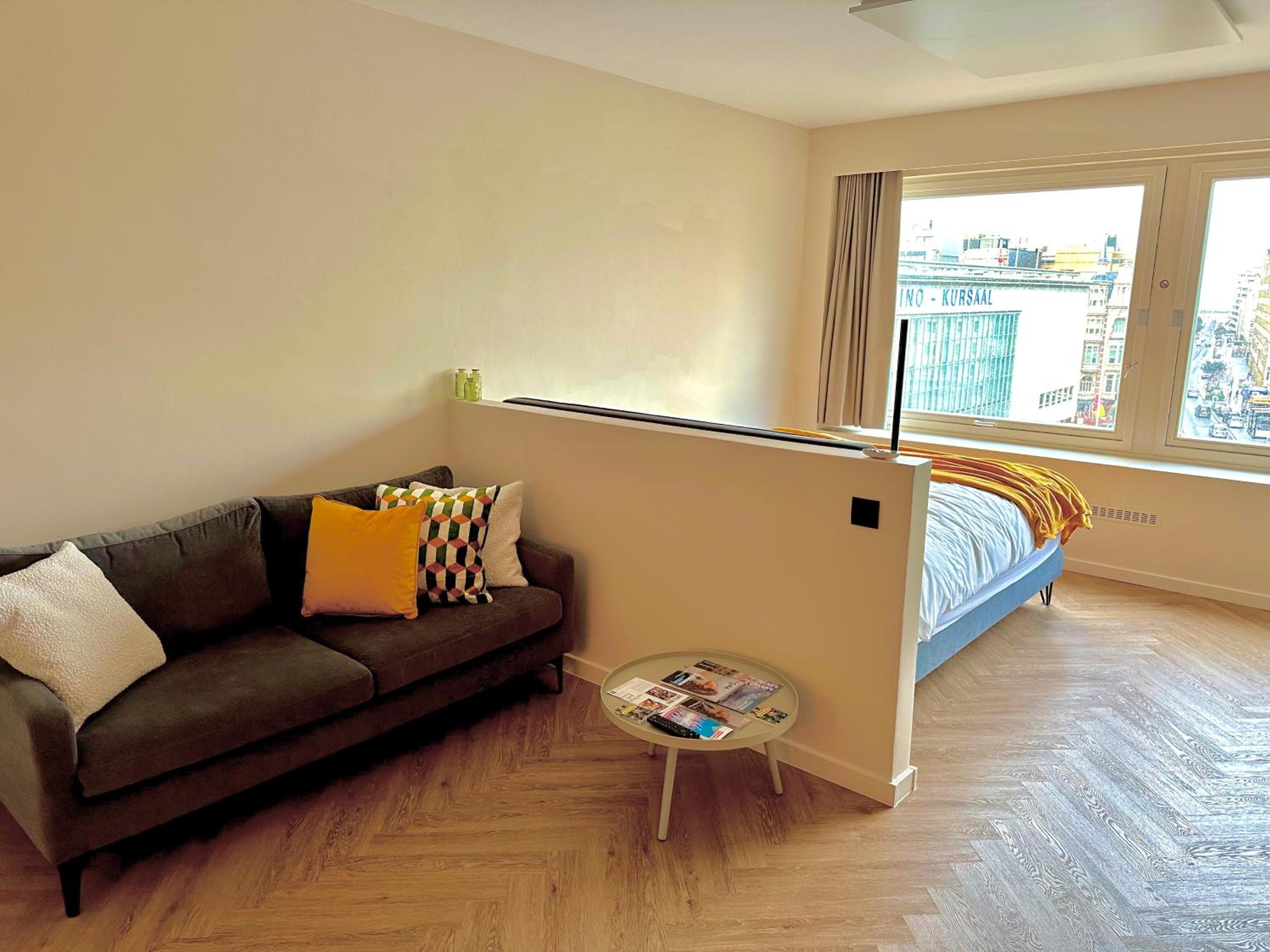 Studio By Aimee - 20m from the beach & in city centre!
