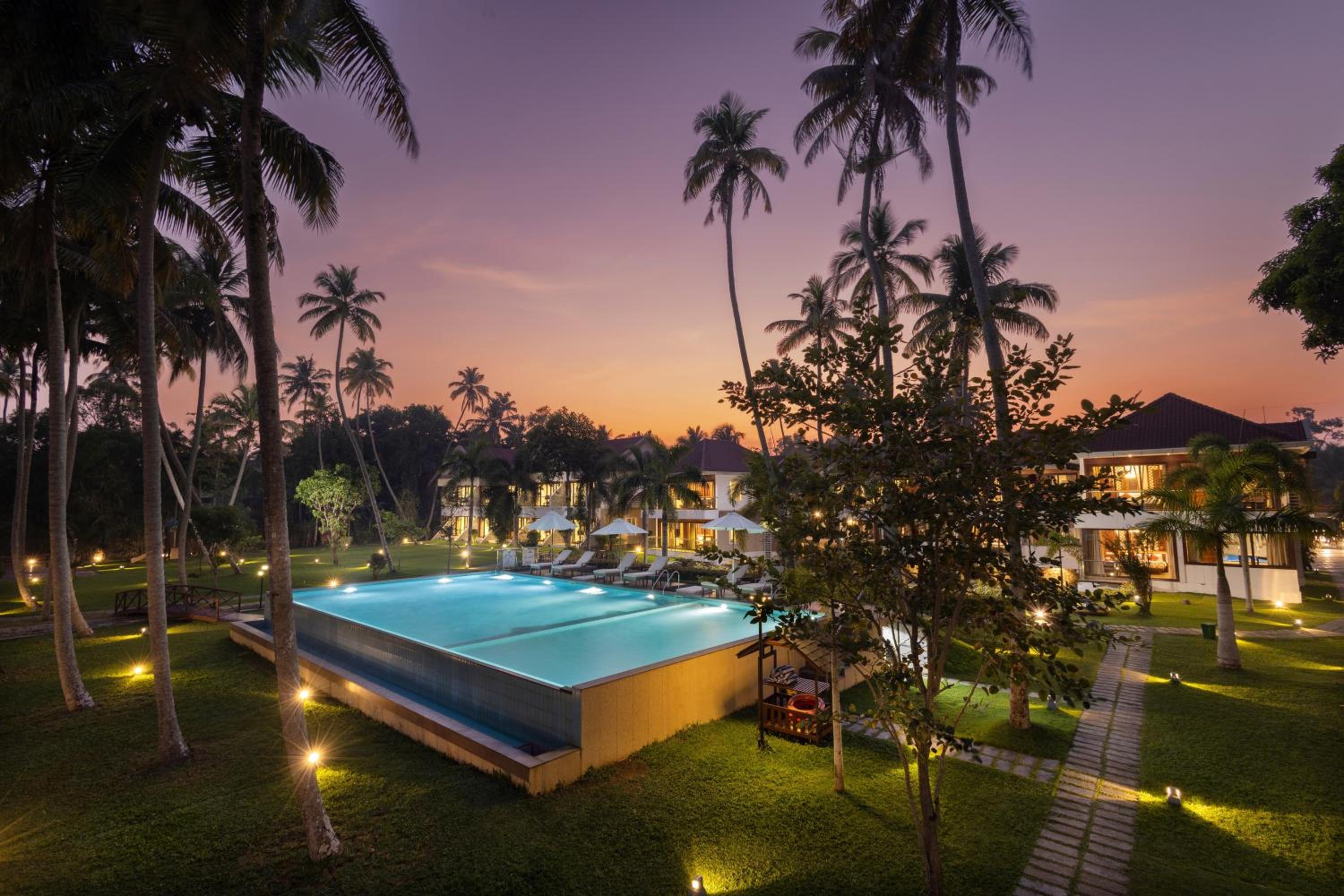 Lake Canopy Alleppey view 3