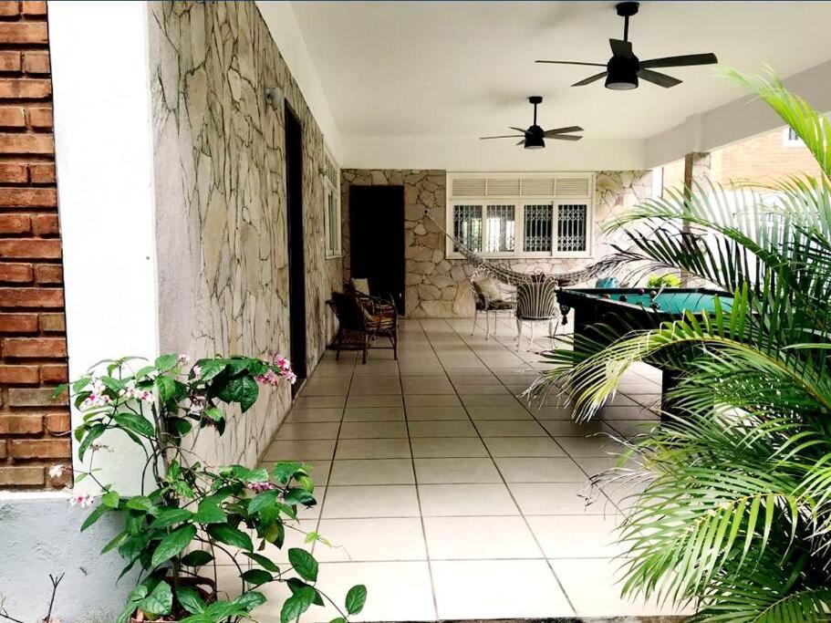 Casa Bosque da Praia 5 quartos, bilhar e ar split.