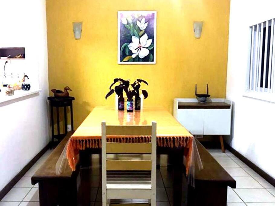 Casa Bosque da Praia 5 quartos, bilhar e ar split.