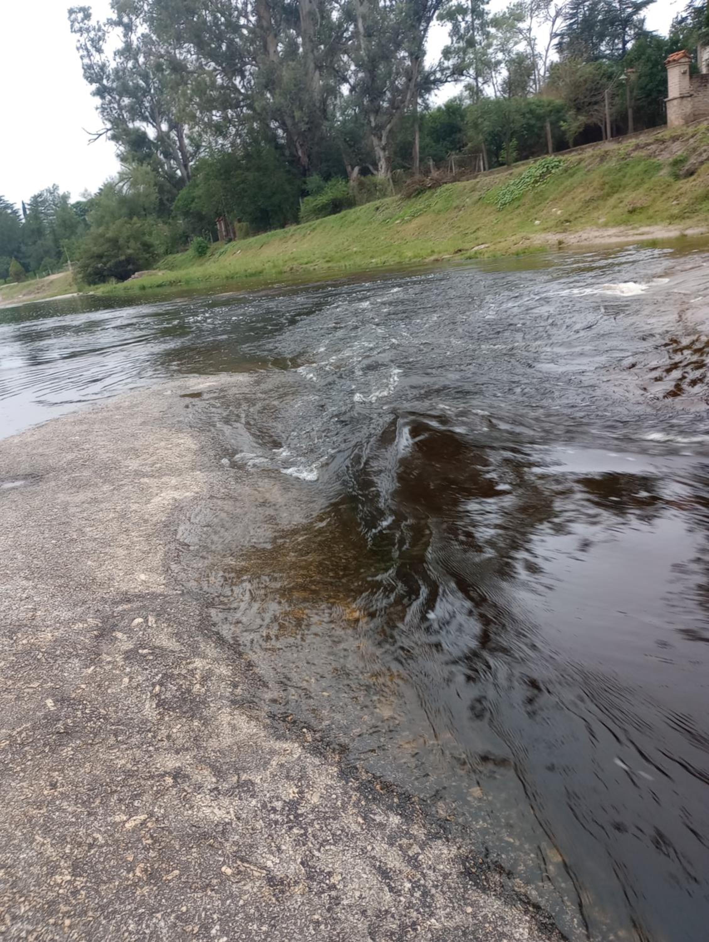 Cabaña serrana con salida propia al río