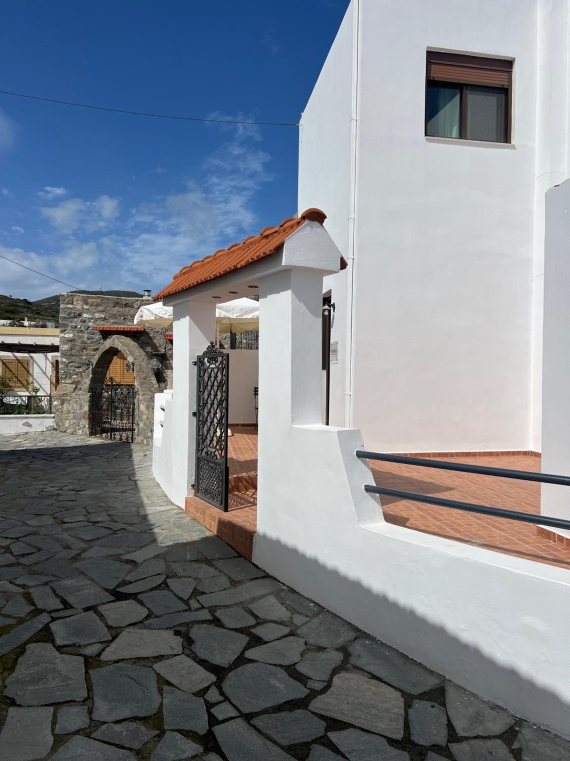 Pounentis house