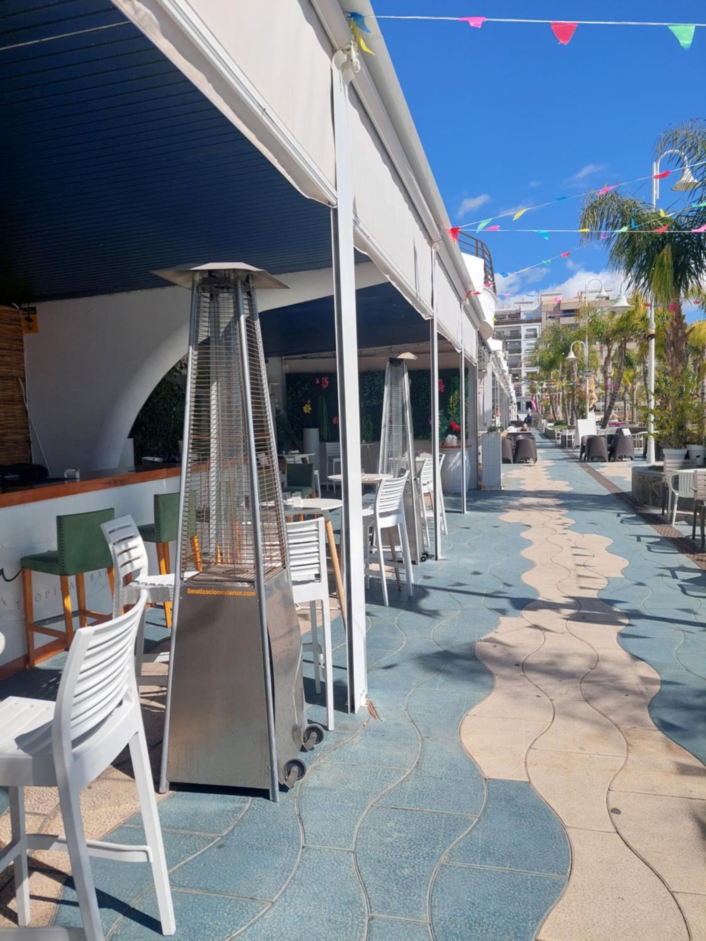 Instyle Almunecar en el centro con cochera y piscina