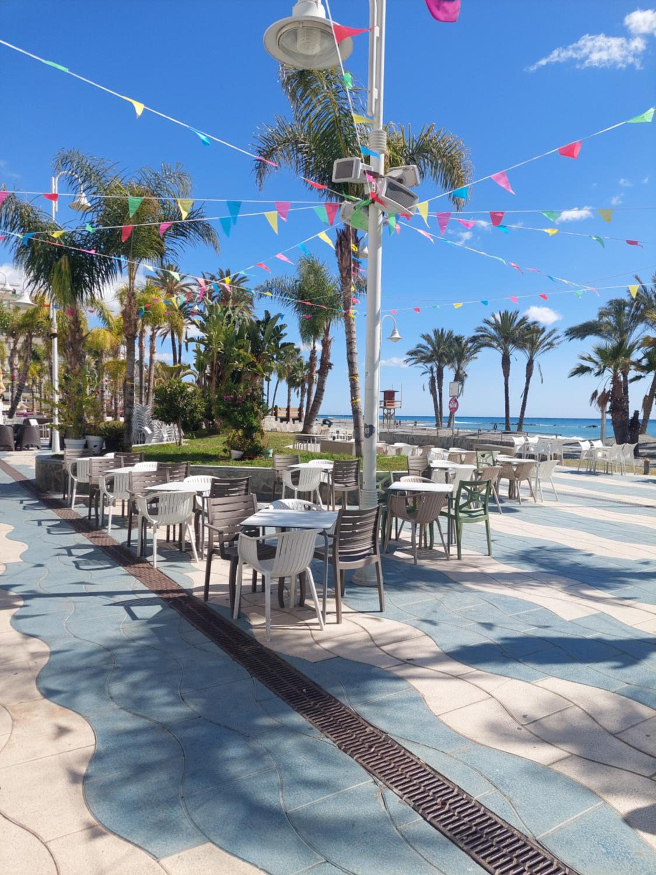 Instyle Almunecar en el centro con cochera y piscina