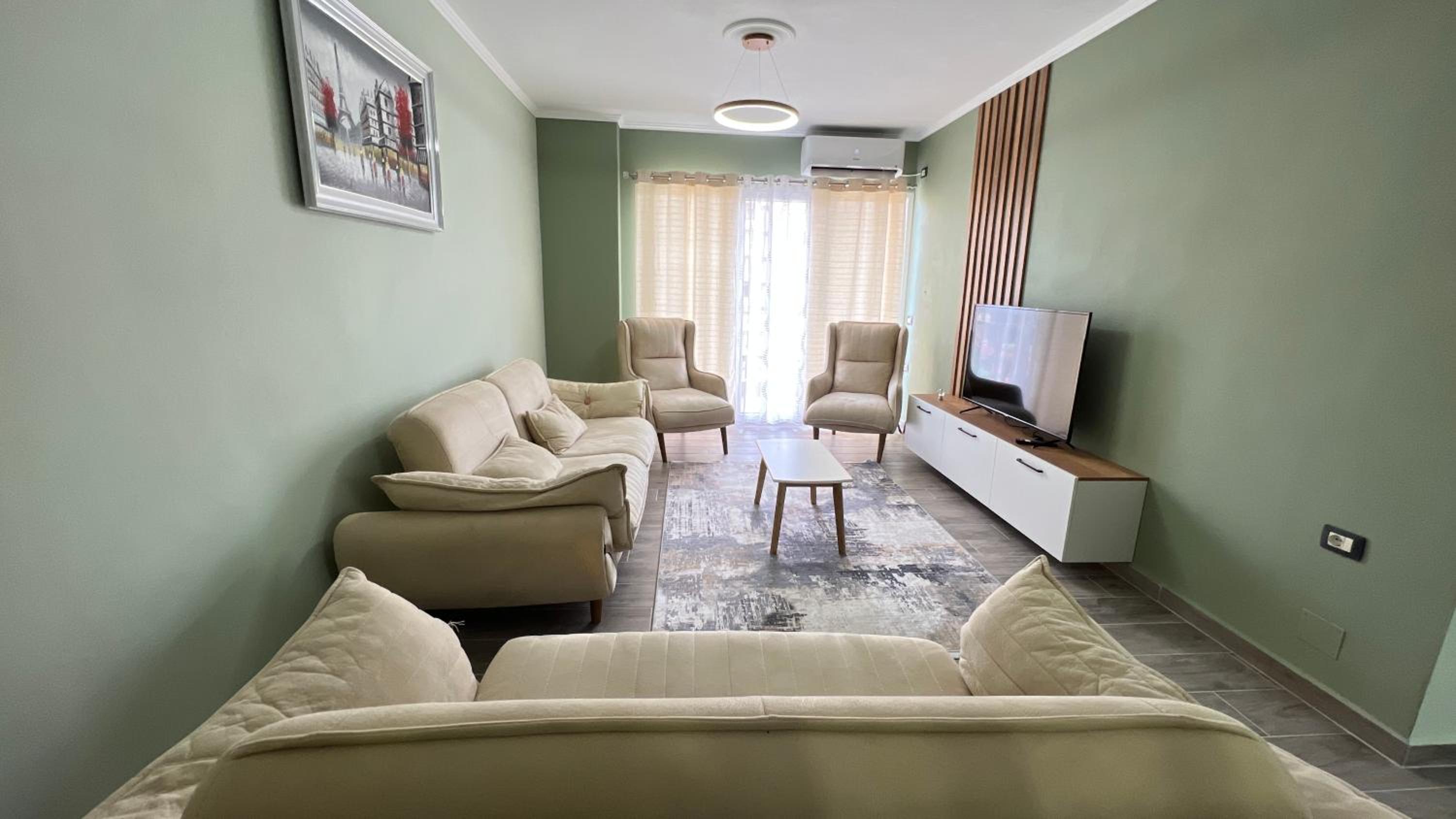 Eden’s Apartament